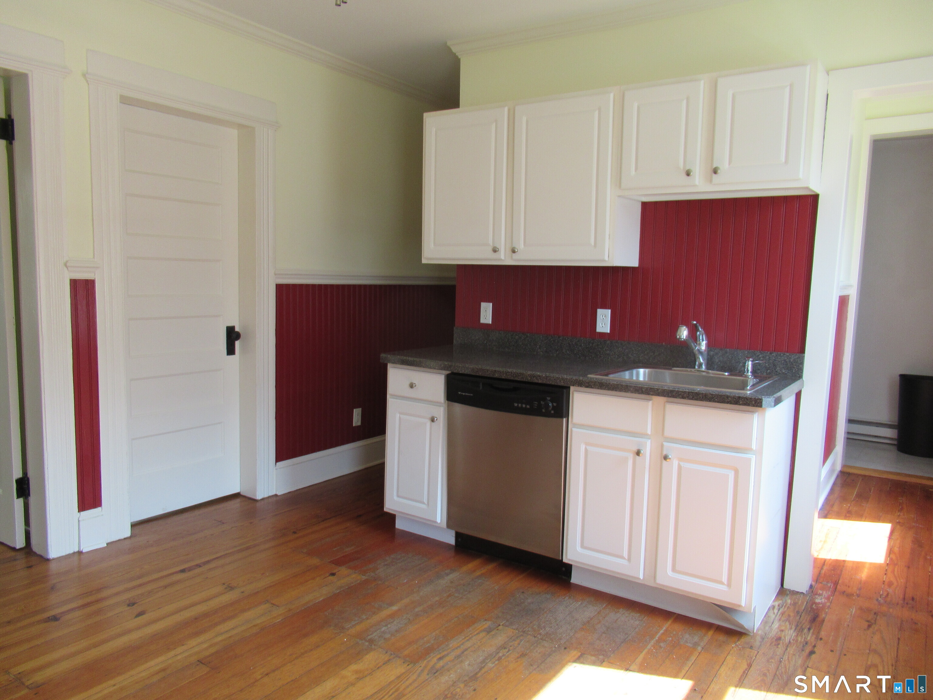 112 Bennett Street Unit: 1st floor