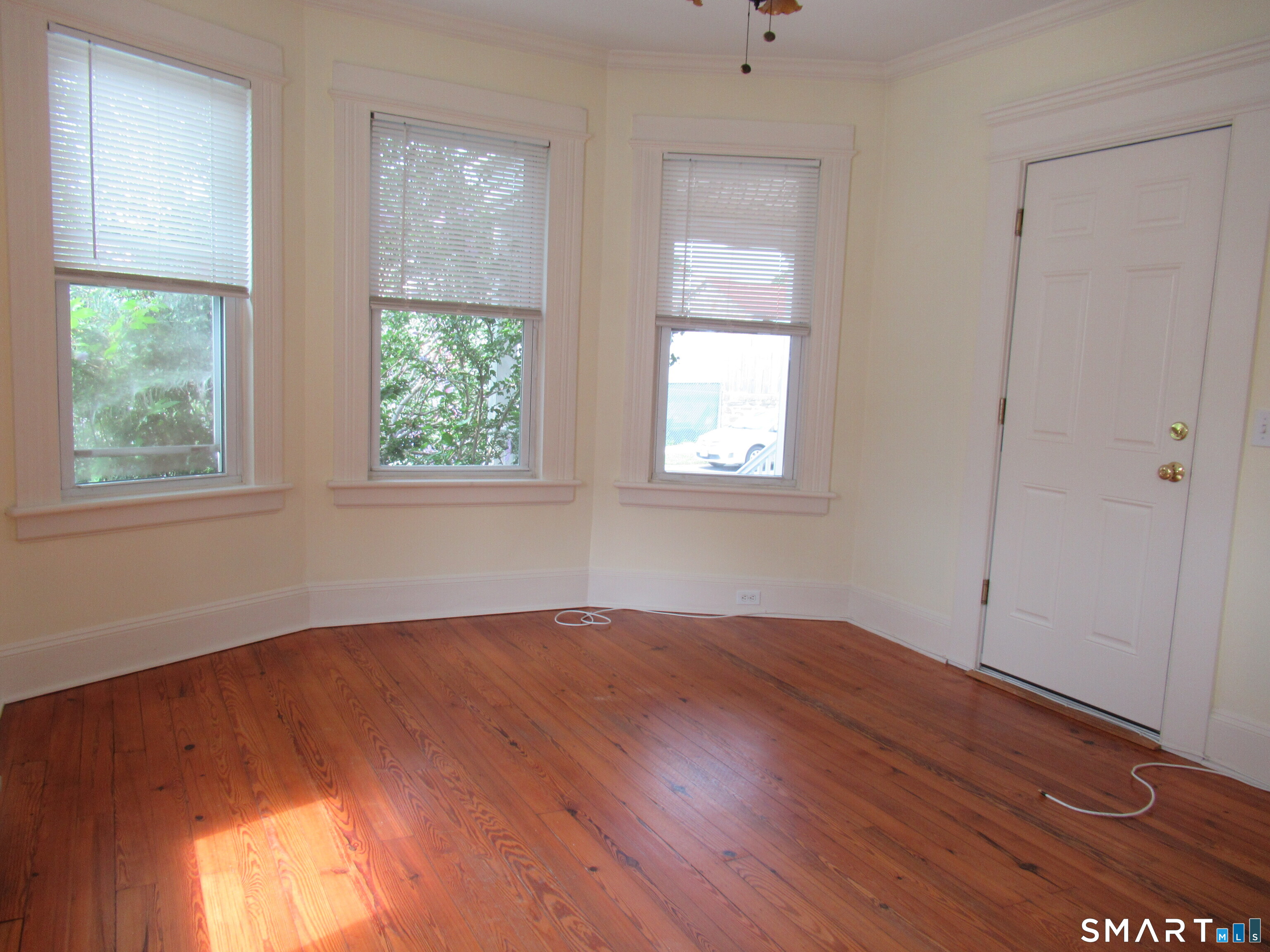 112 Bennett Street Unit: 1st floor