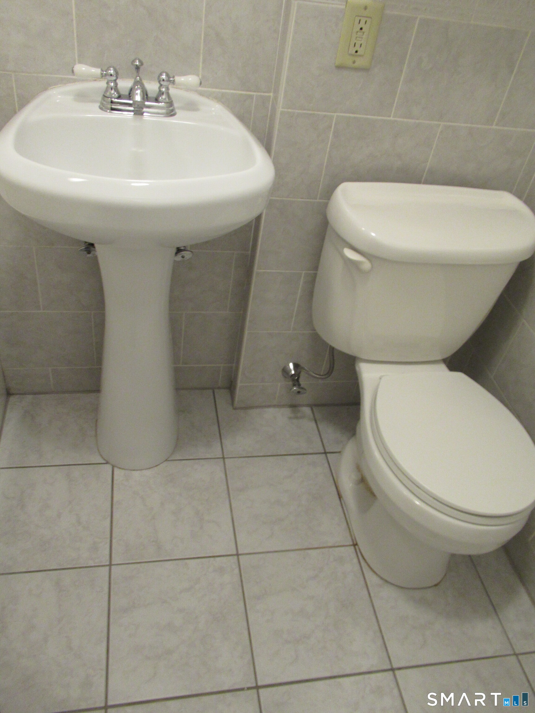 112 Bennett Street Unit: 2nd floor