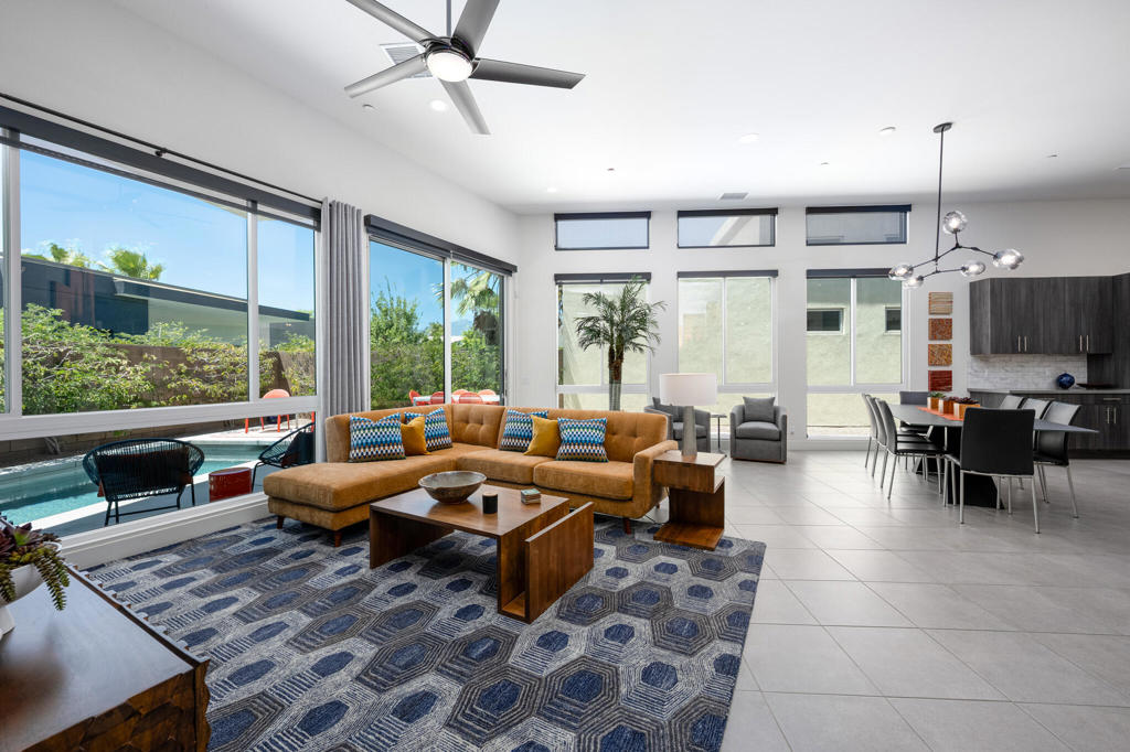 4270 Amber Lane