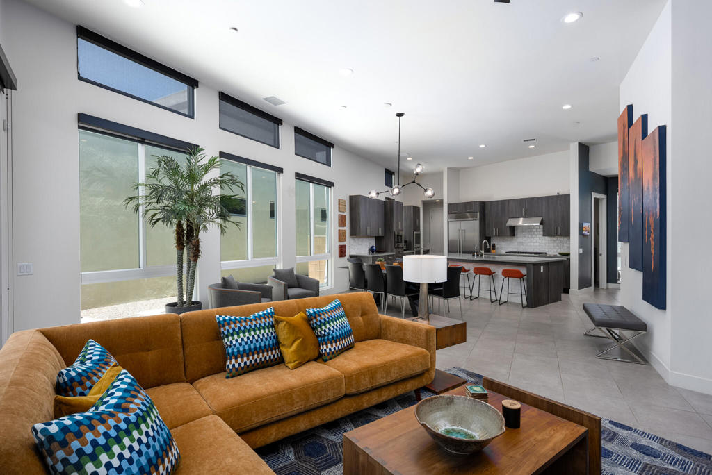 4270 Amber Lane