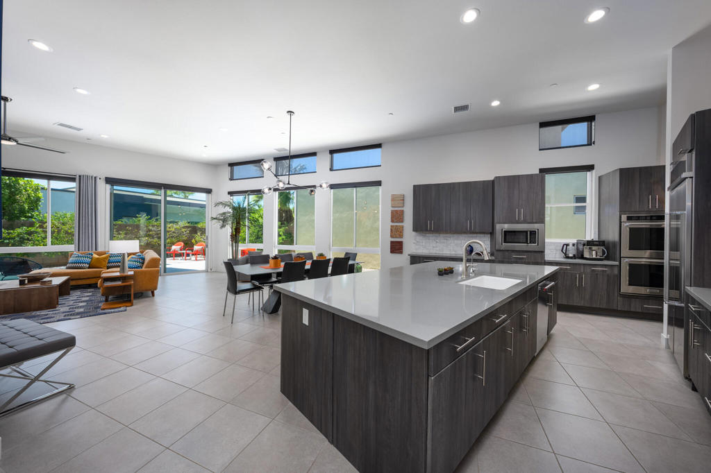 4270 Amber Lane