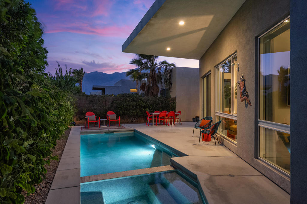 4270 Amber Lane