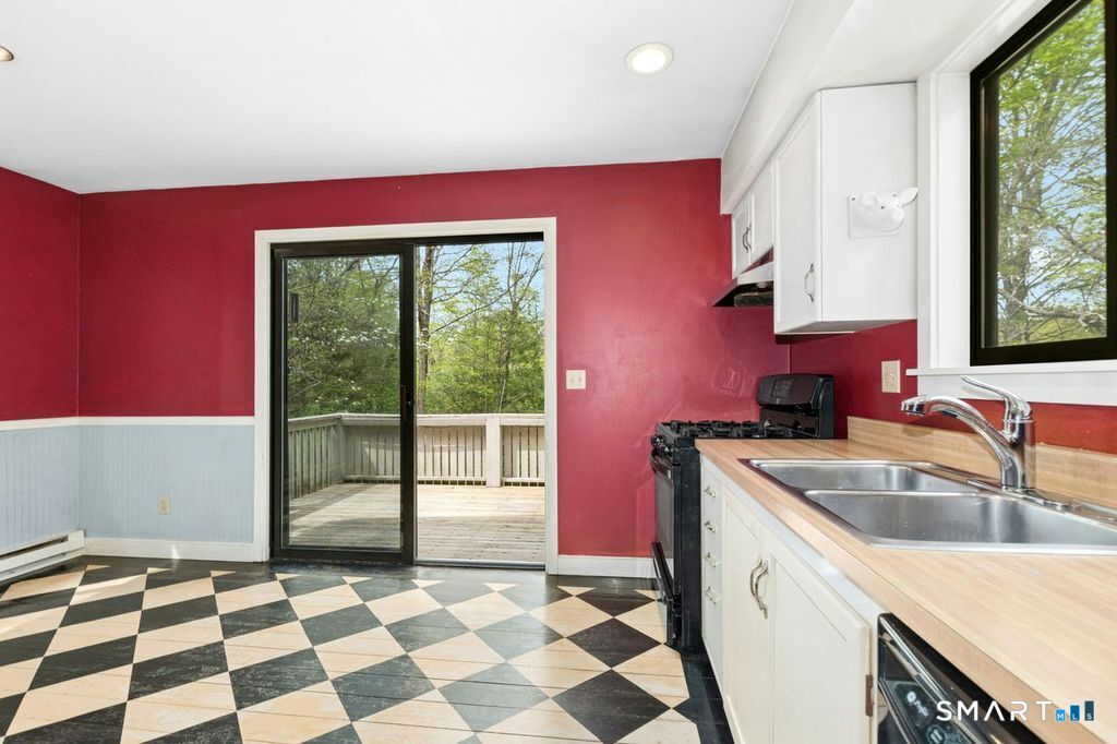 9 Sylvan Drive