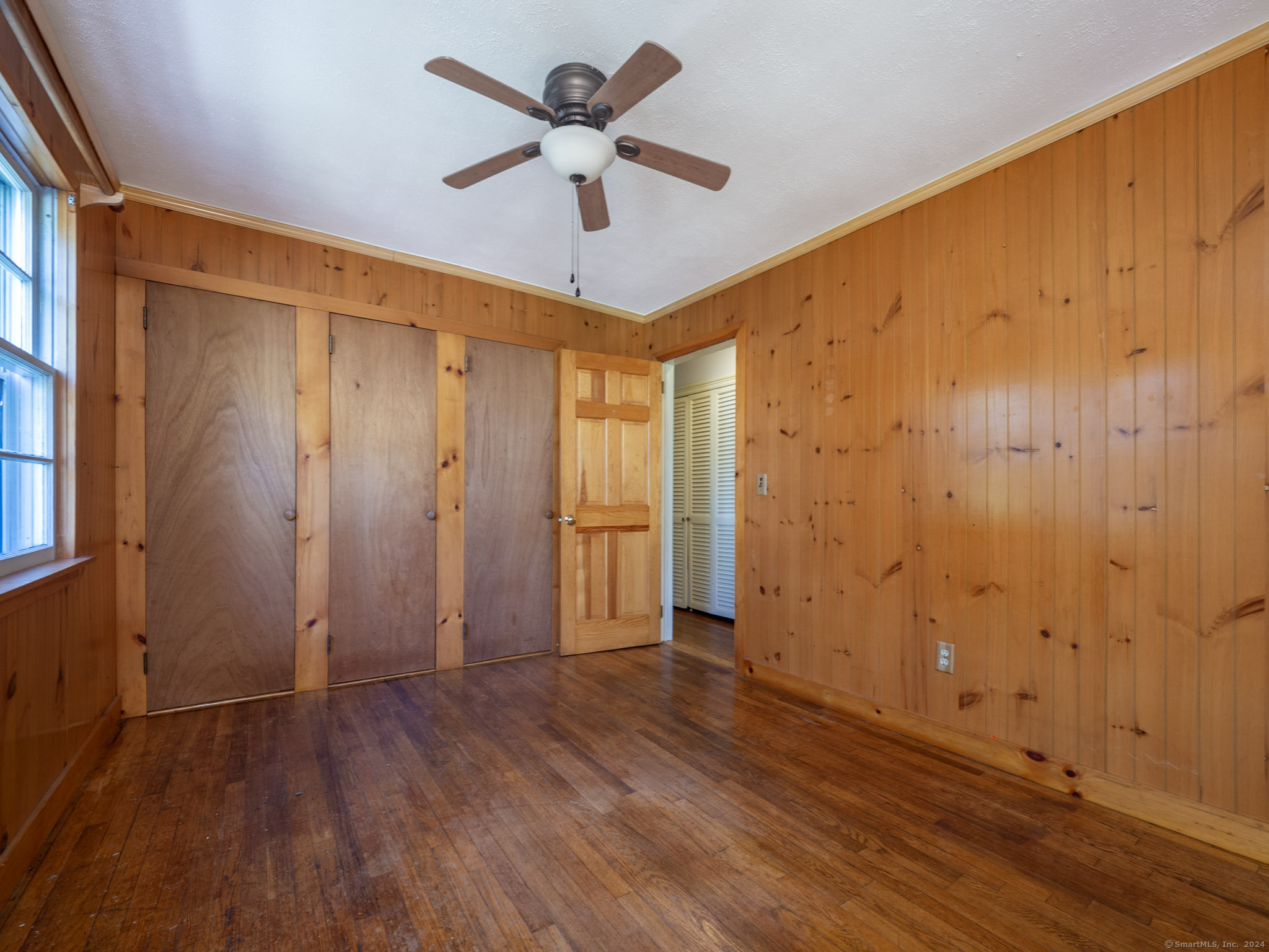27 Woodland Way