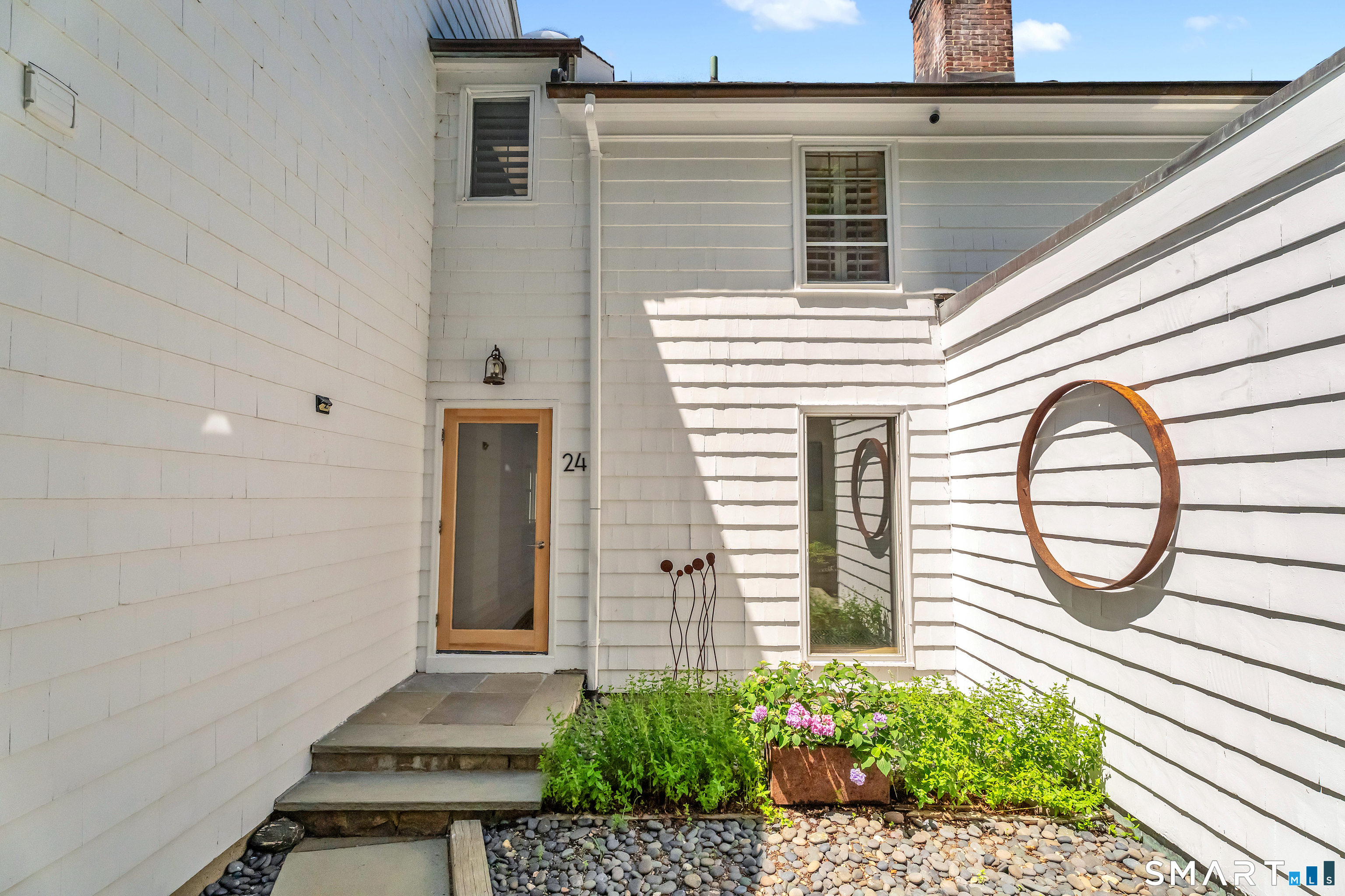 24 Mark Twain Lane