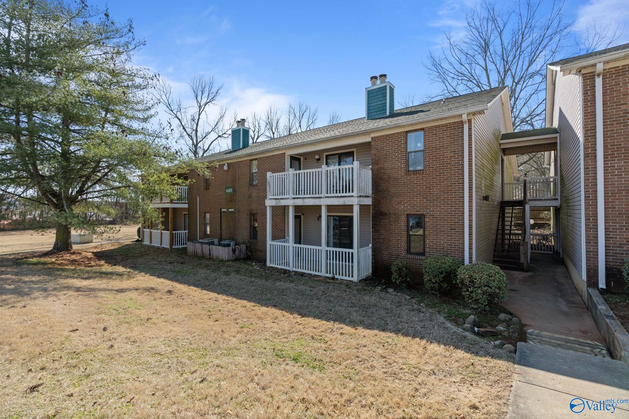 6601 Willow Pointe Drive