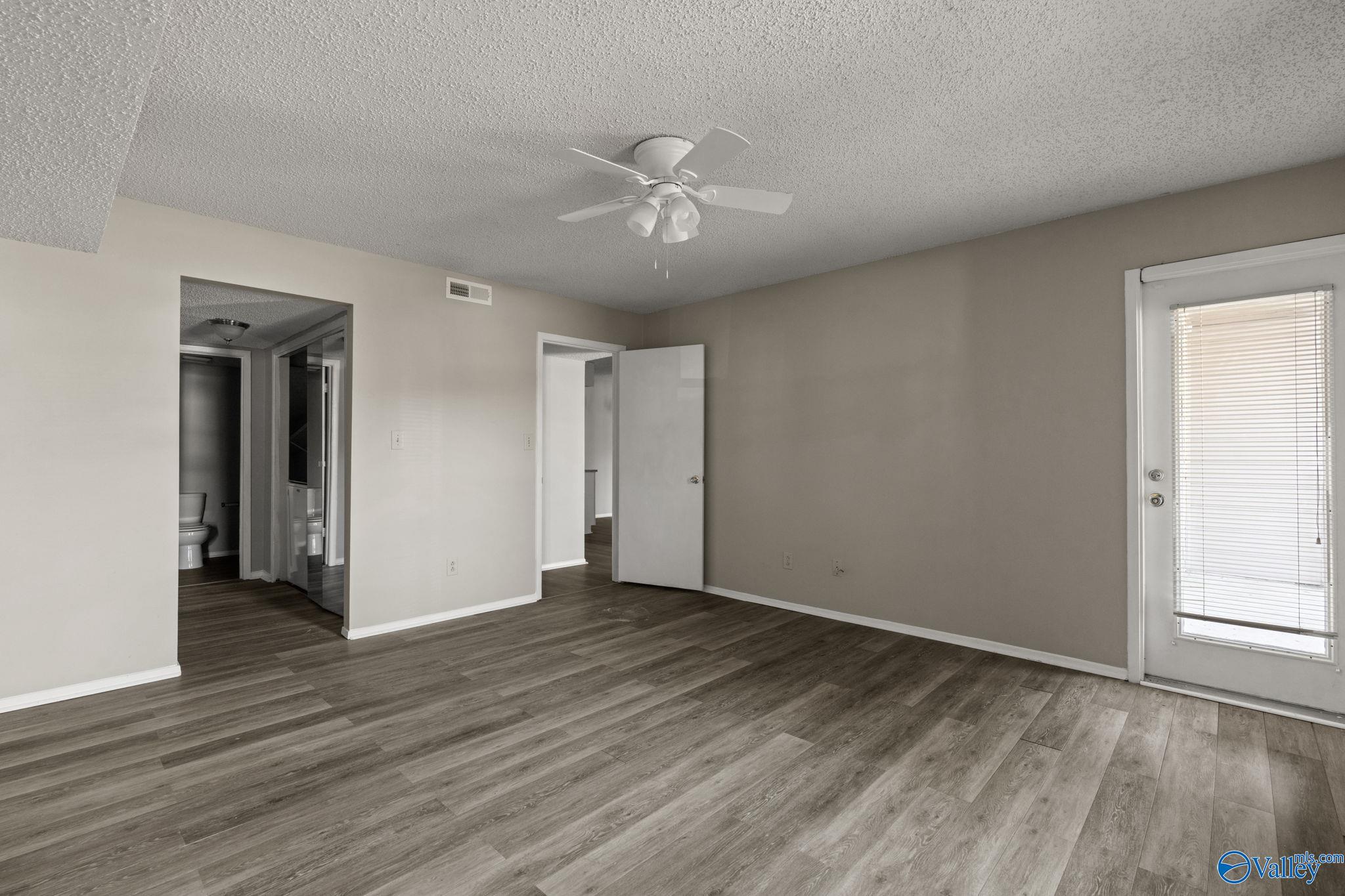 6601 Willow Pointe Drive