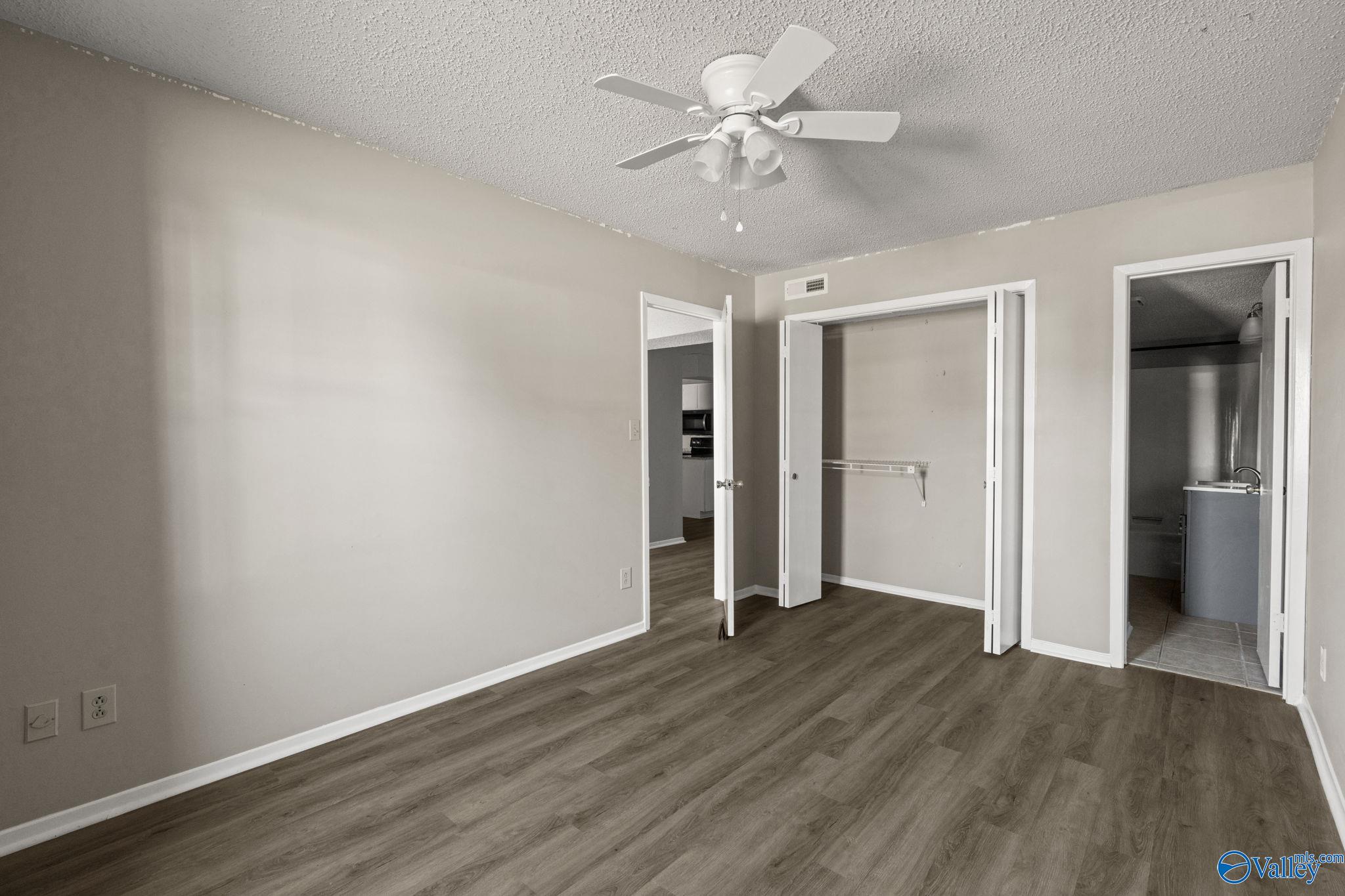 6601 Willow Pointe Drive