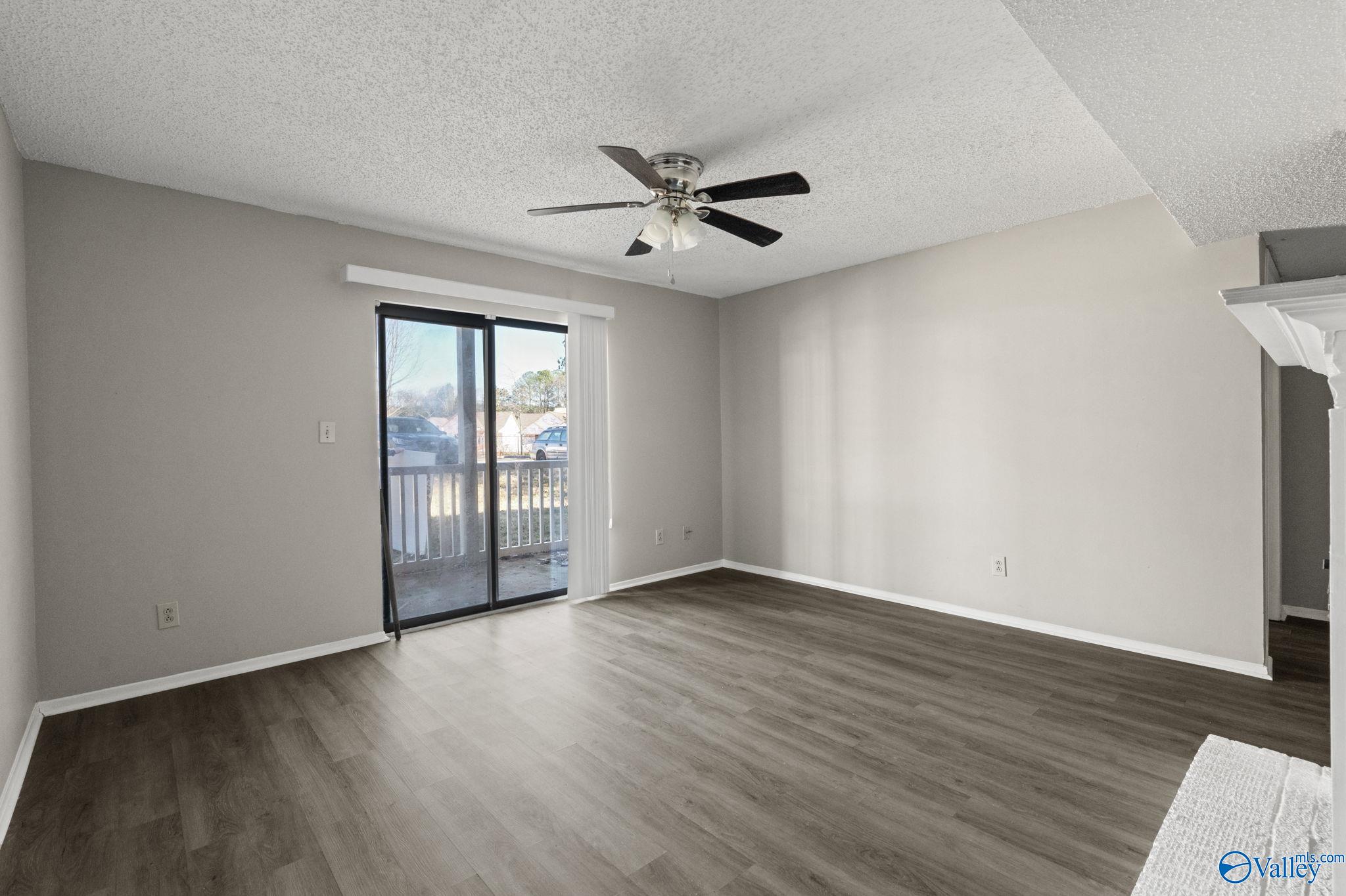 6601 Willow Pointe Drive