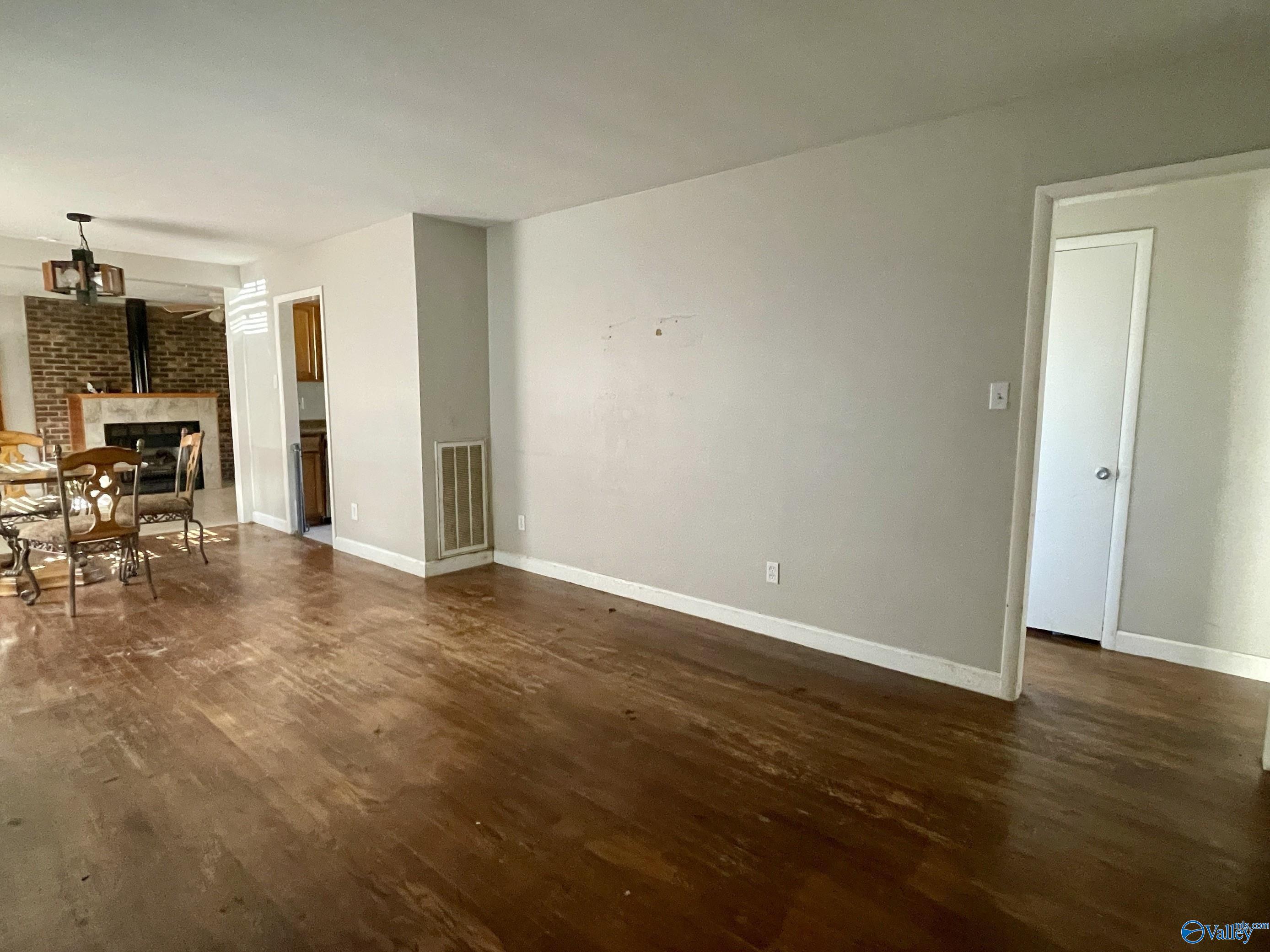 827 W Arbor Drive
