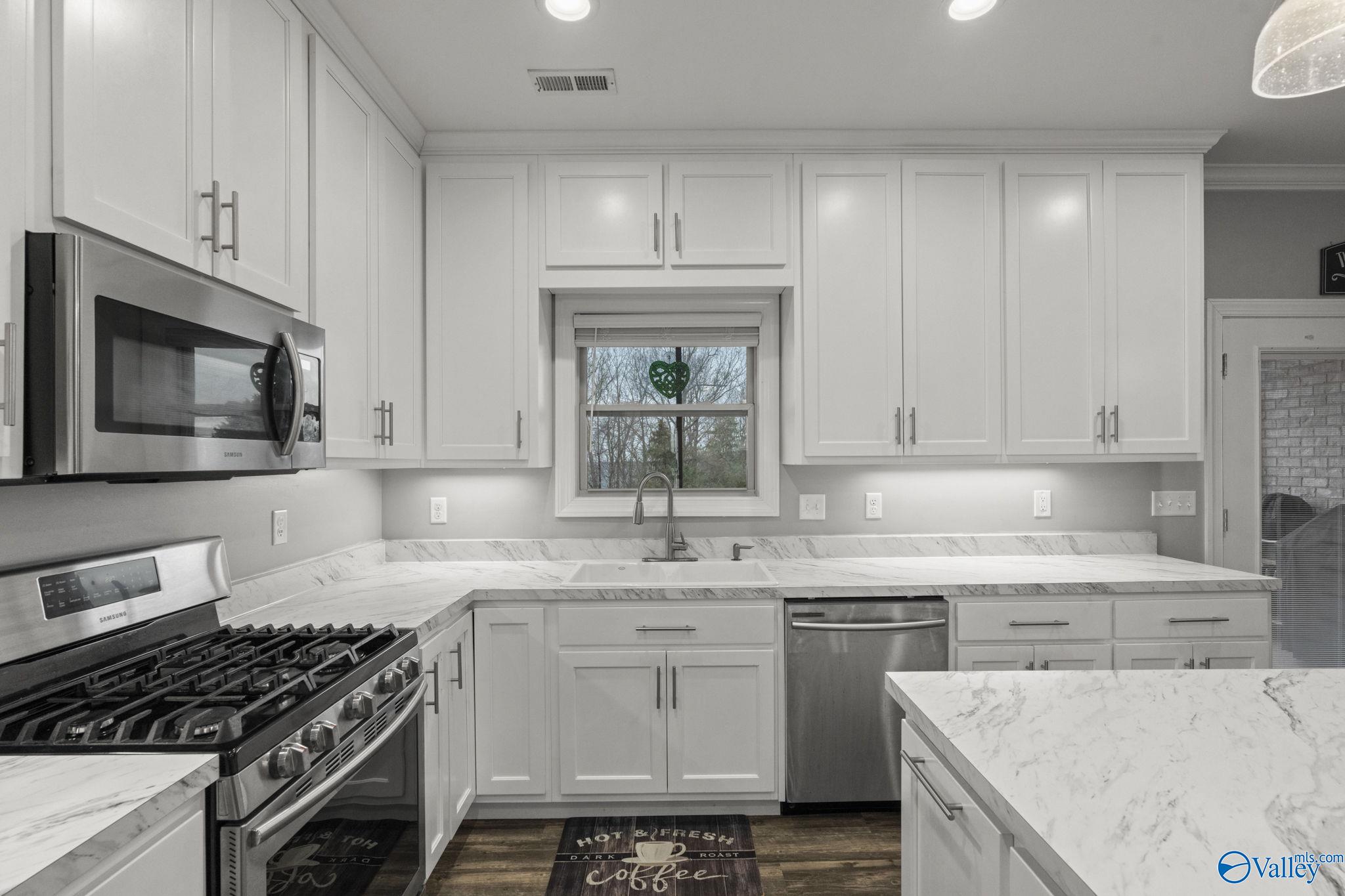 1400 Simpson Point Road