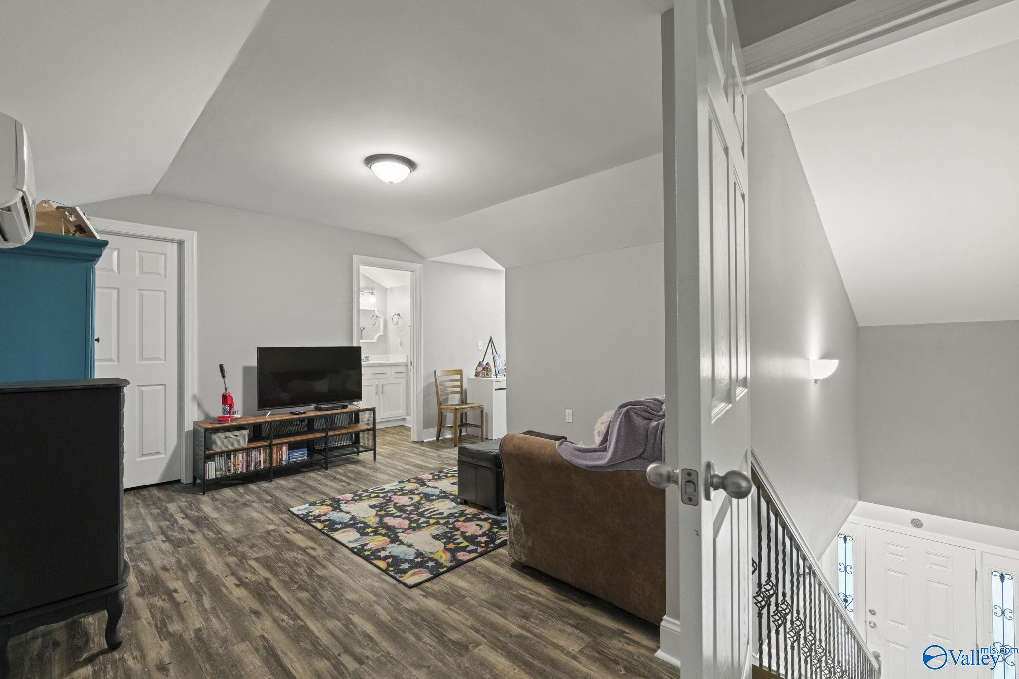 1400 Simpson Point Road