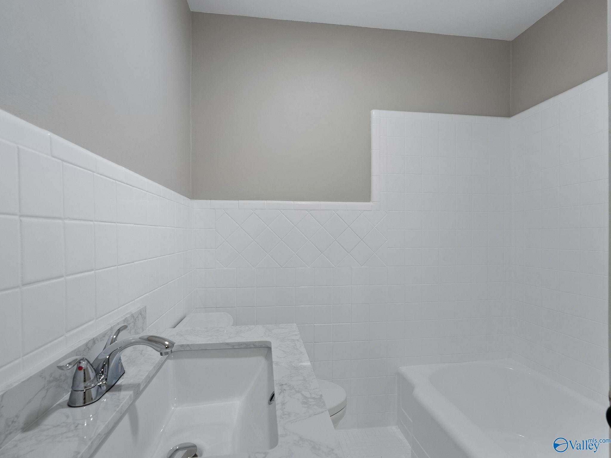 2814 SW Lafayette Road