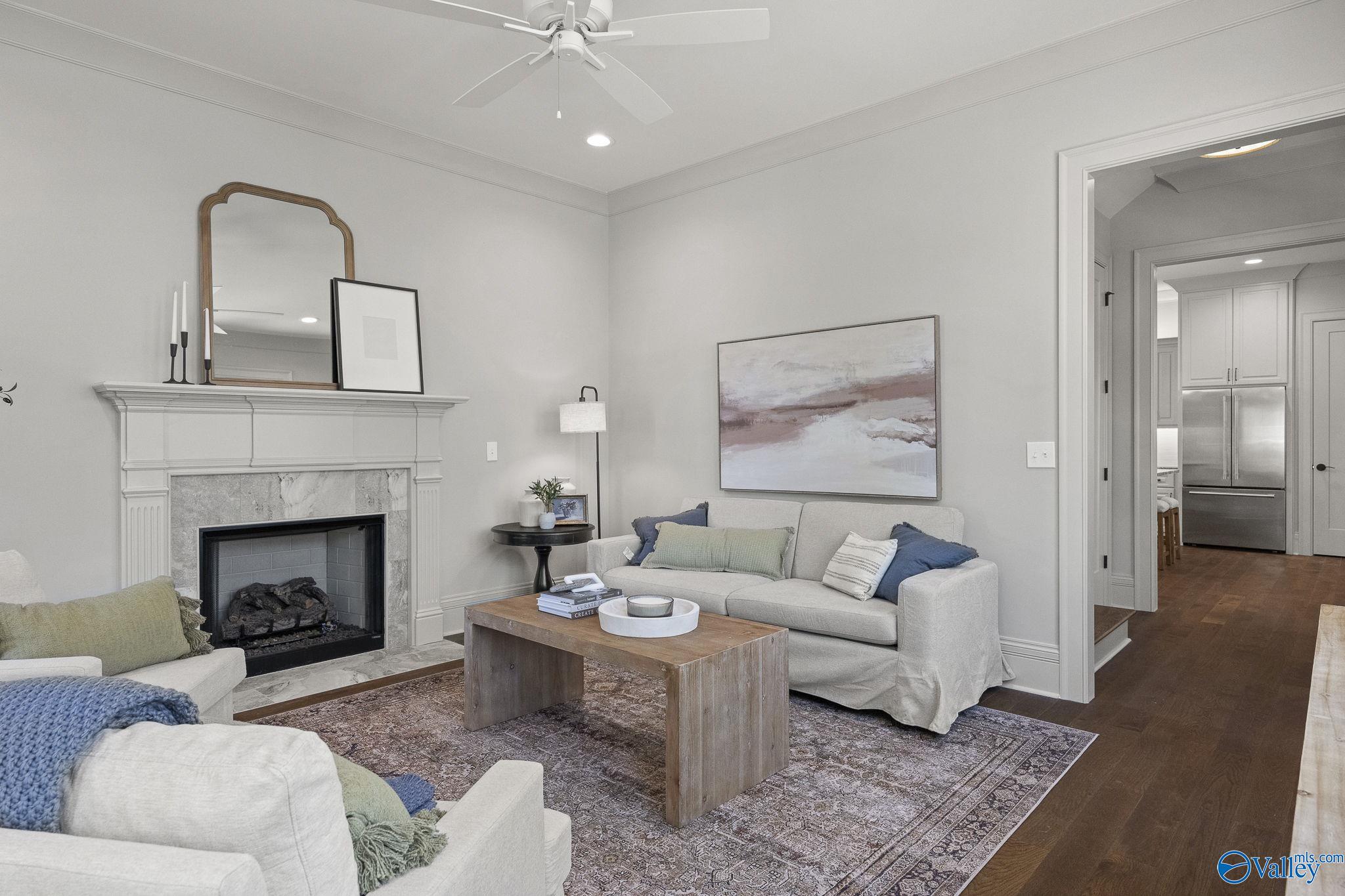 27 Lendon Main Street