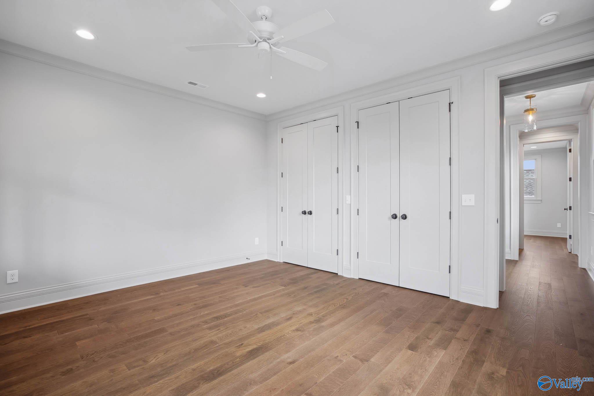 27 Lendon Main Street