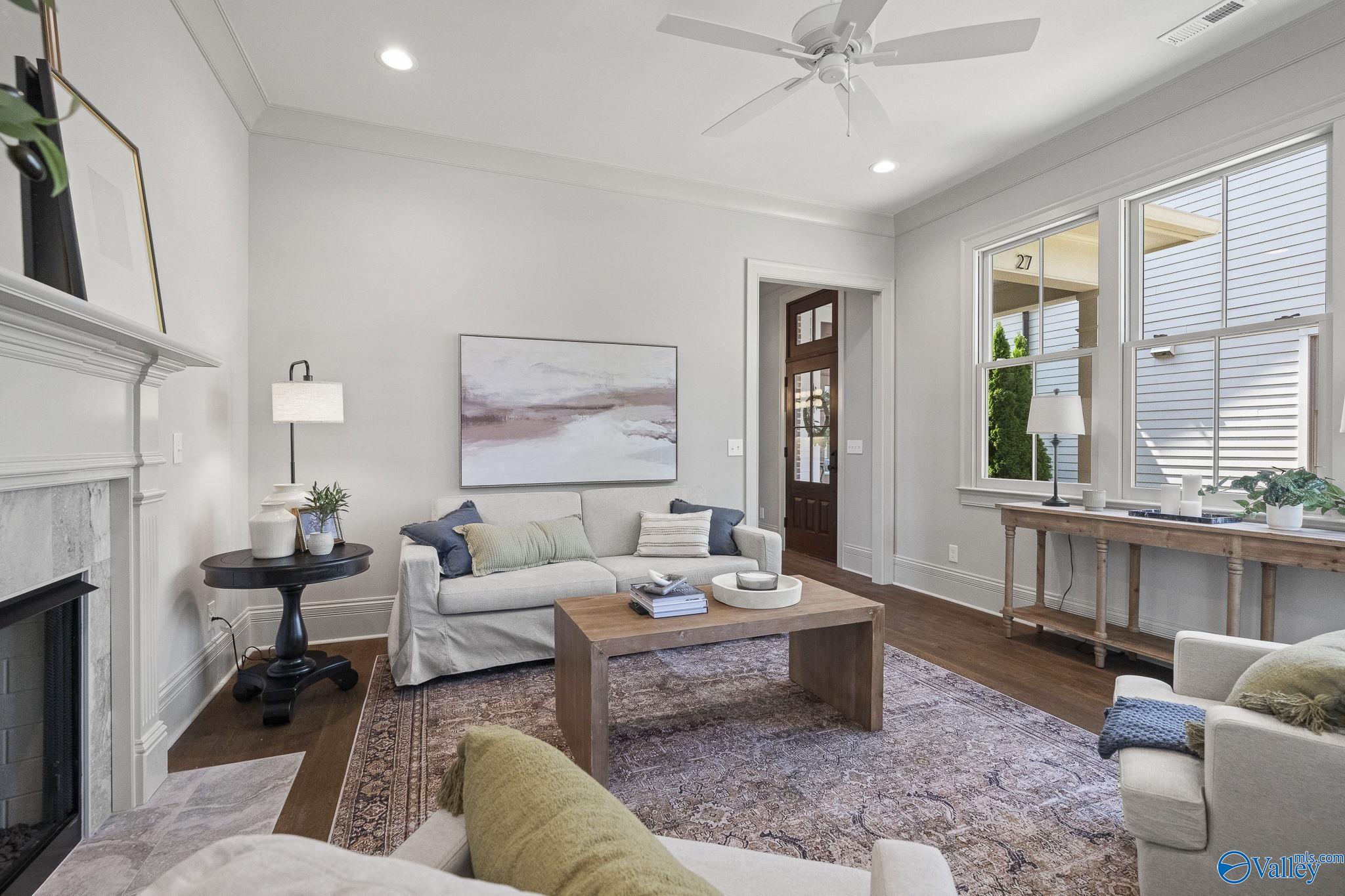 27 Lendon Main Street