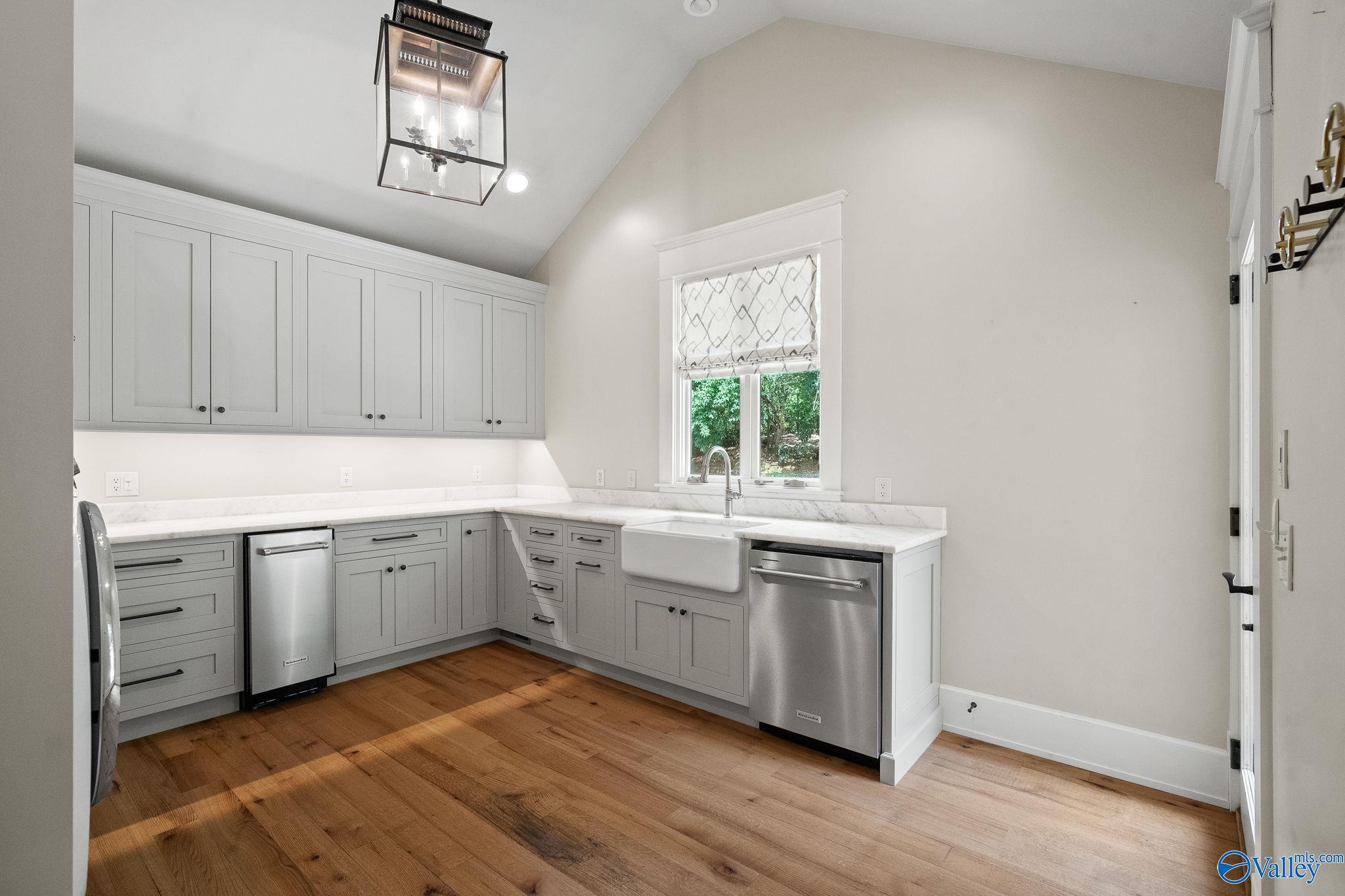 2201 Lytle Street SE