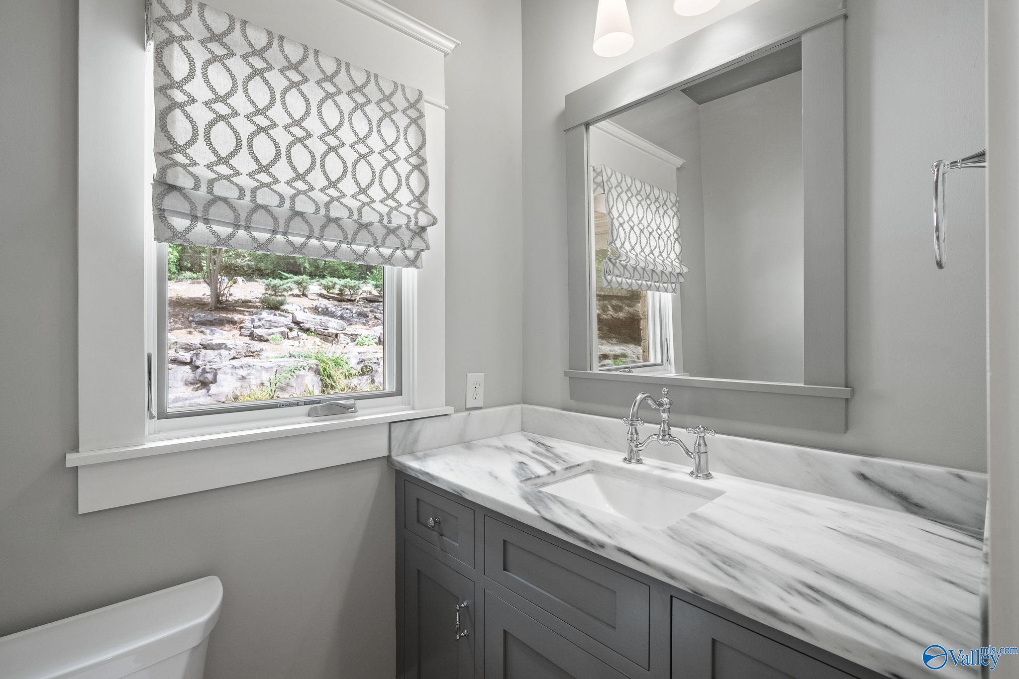 2201 Lytle Street SE