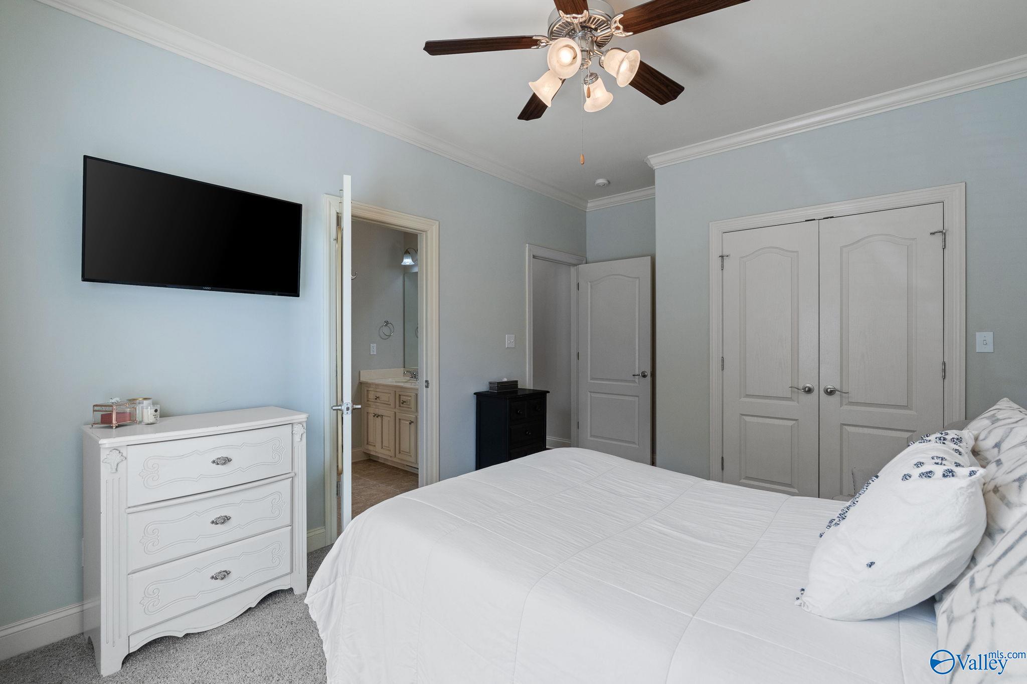 6713 Mountain Ledge Drive