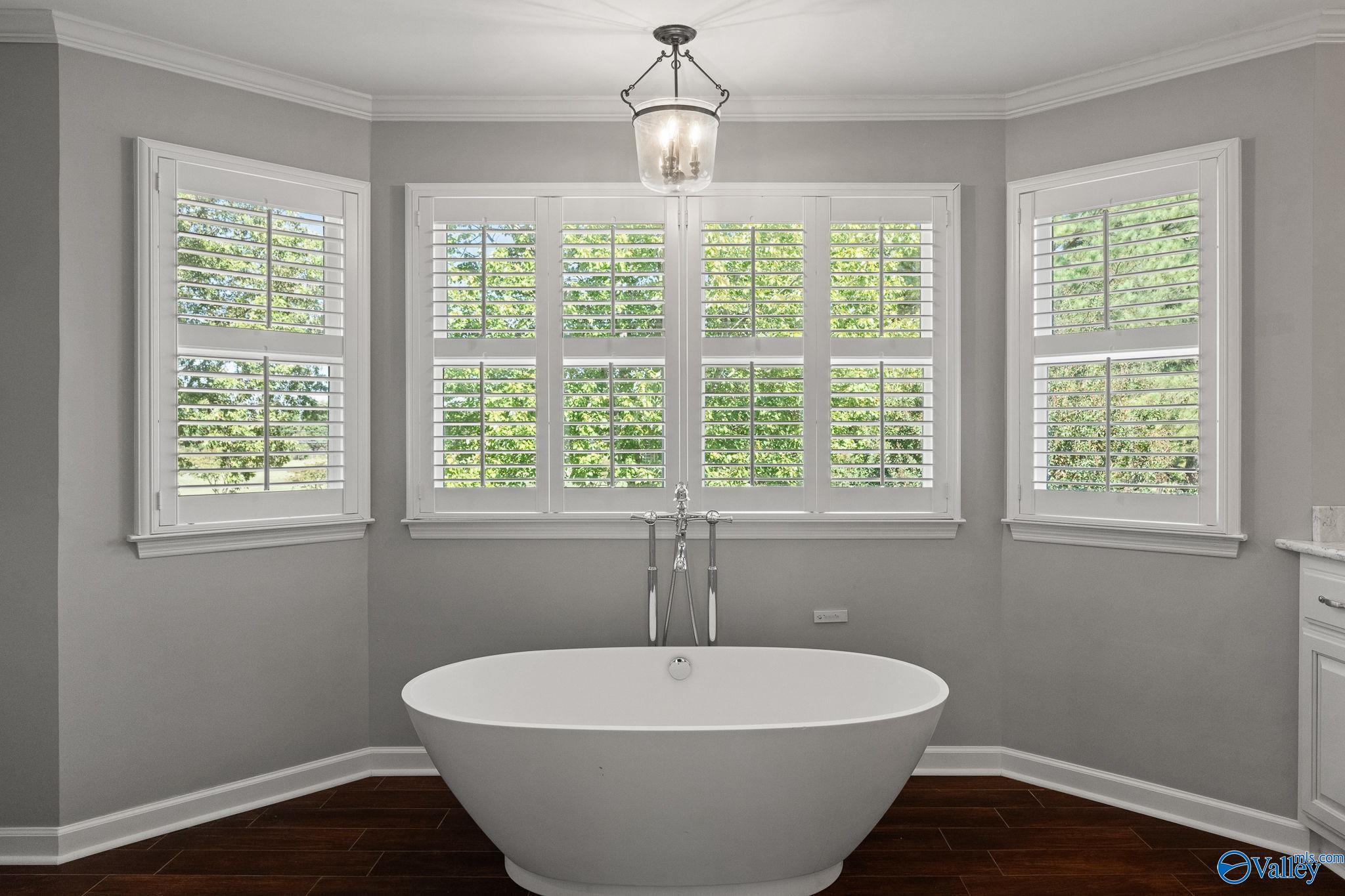 2210 Mallard Lane SE