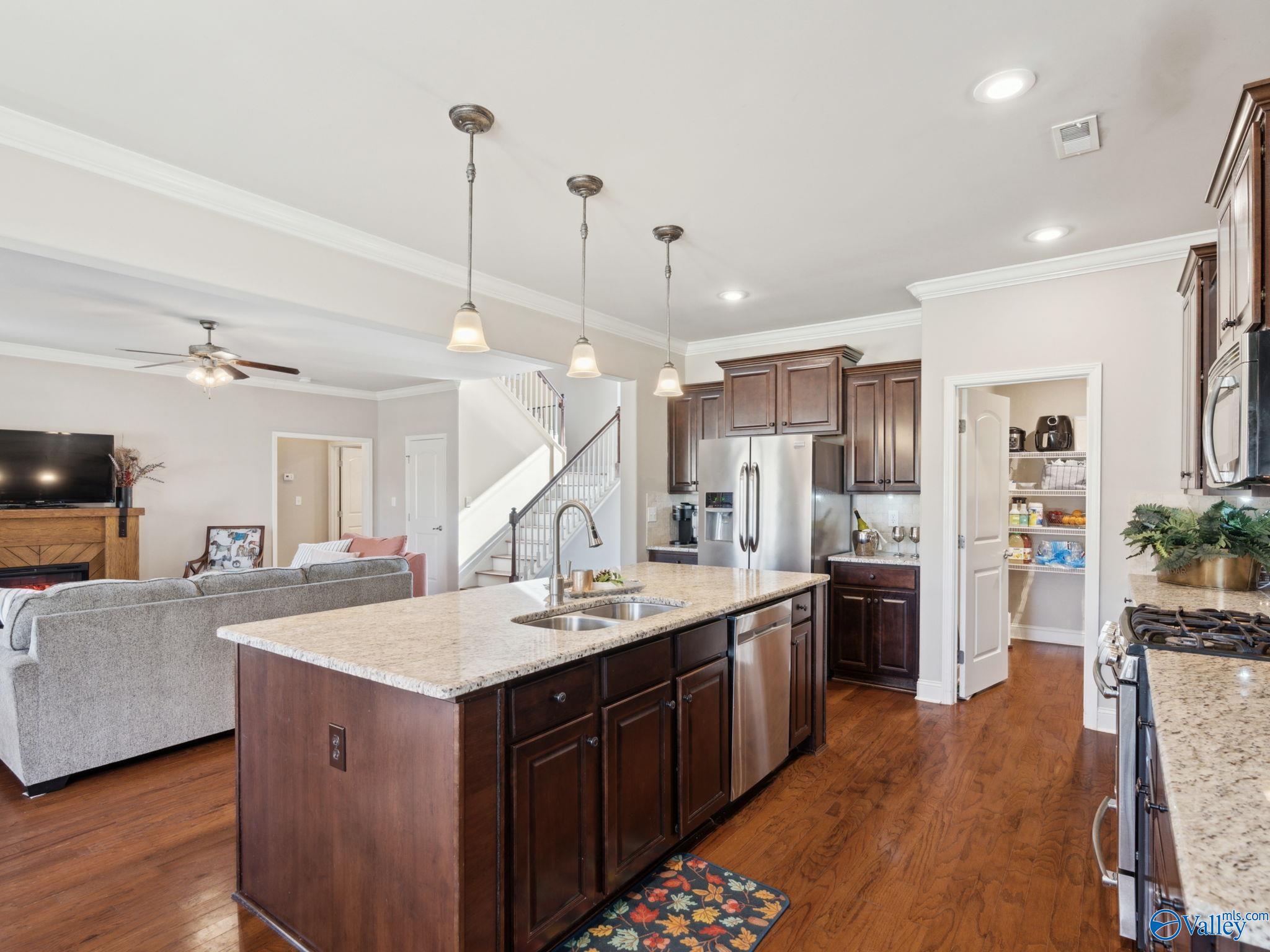 2948 Pasture View Lane