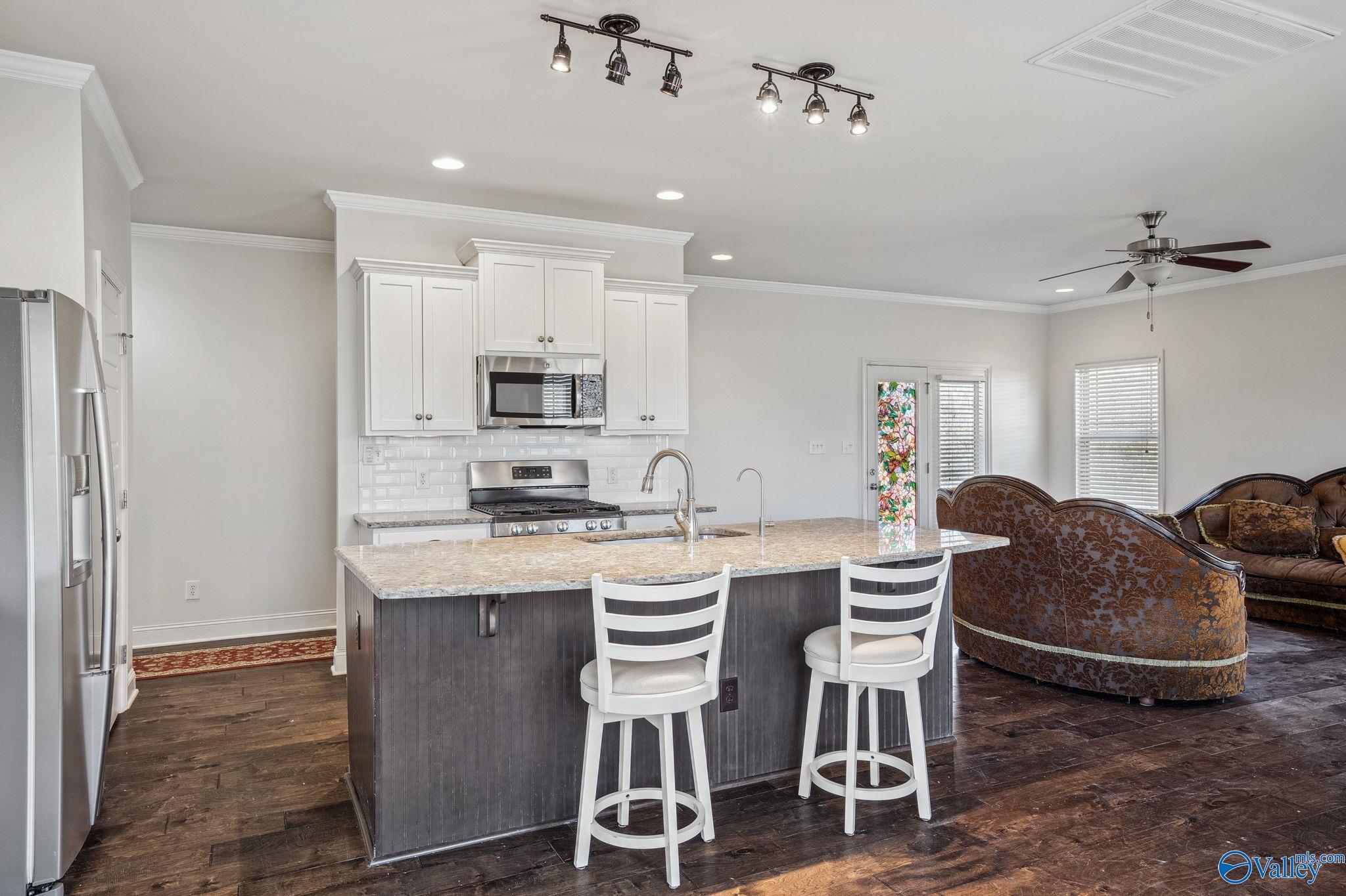 6403 Lincoln Park Place