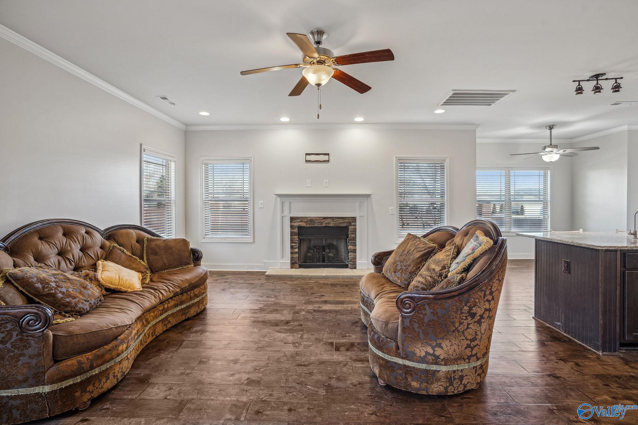 6403 Lincoln Park Place