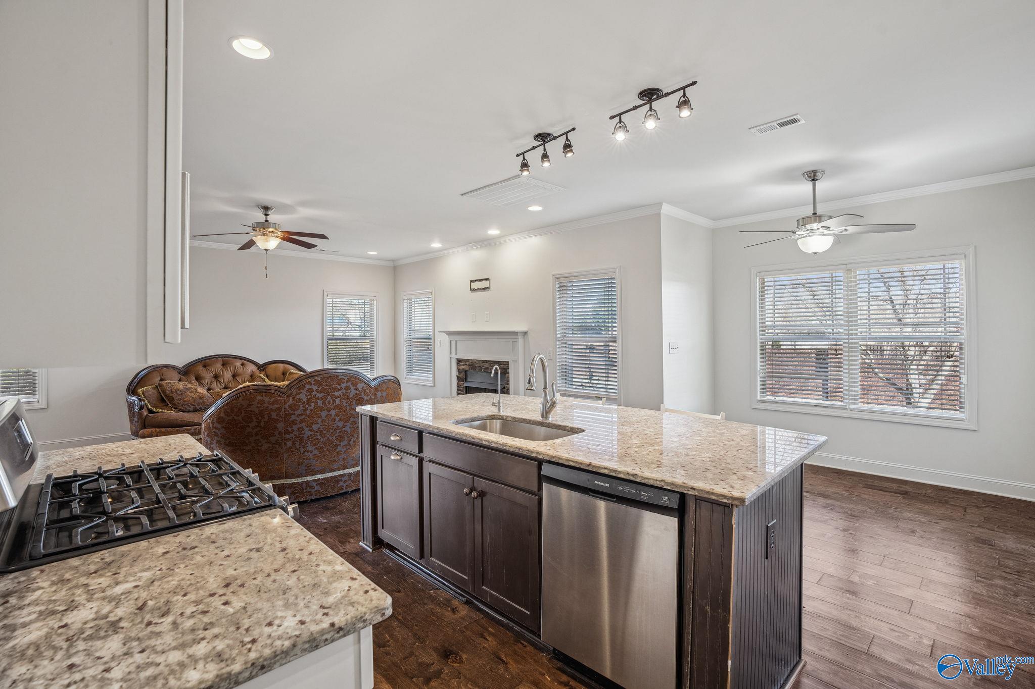 6403 Lincoln Park Place