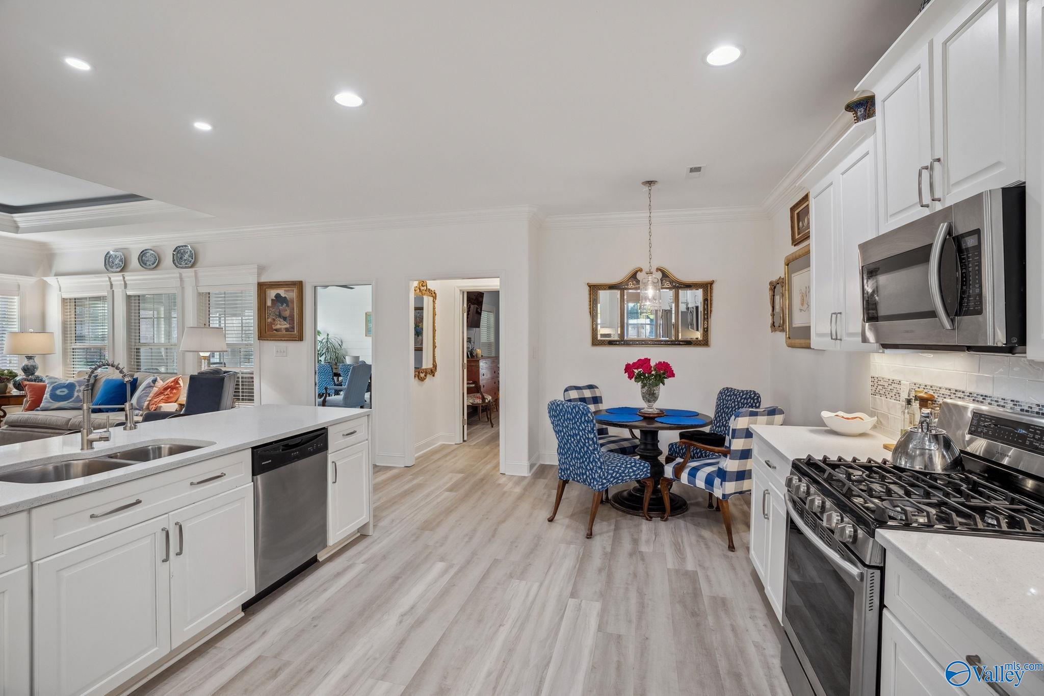 130 Moore Farm Circle NW