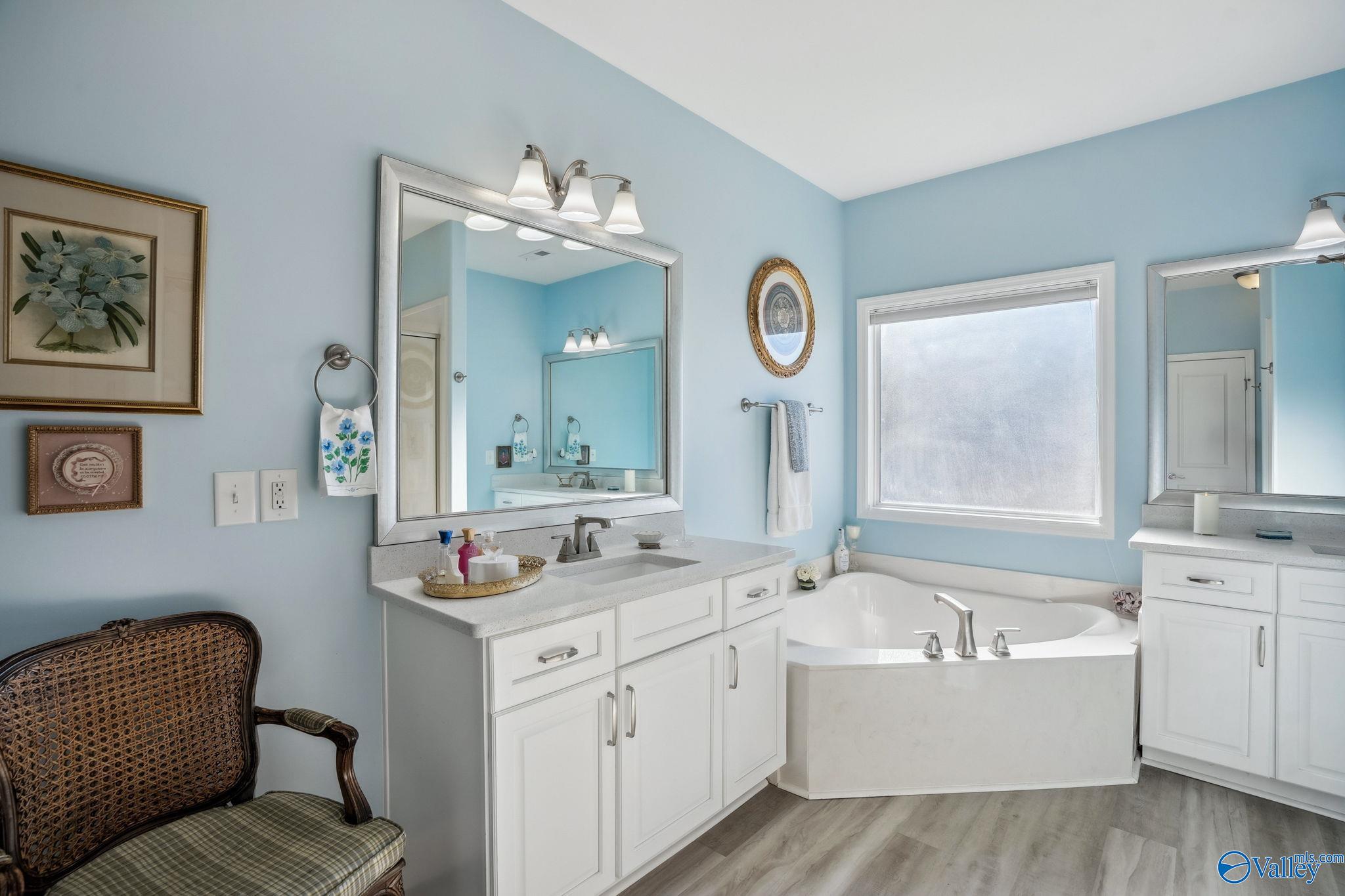 130 Moore Farm Circle NW