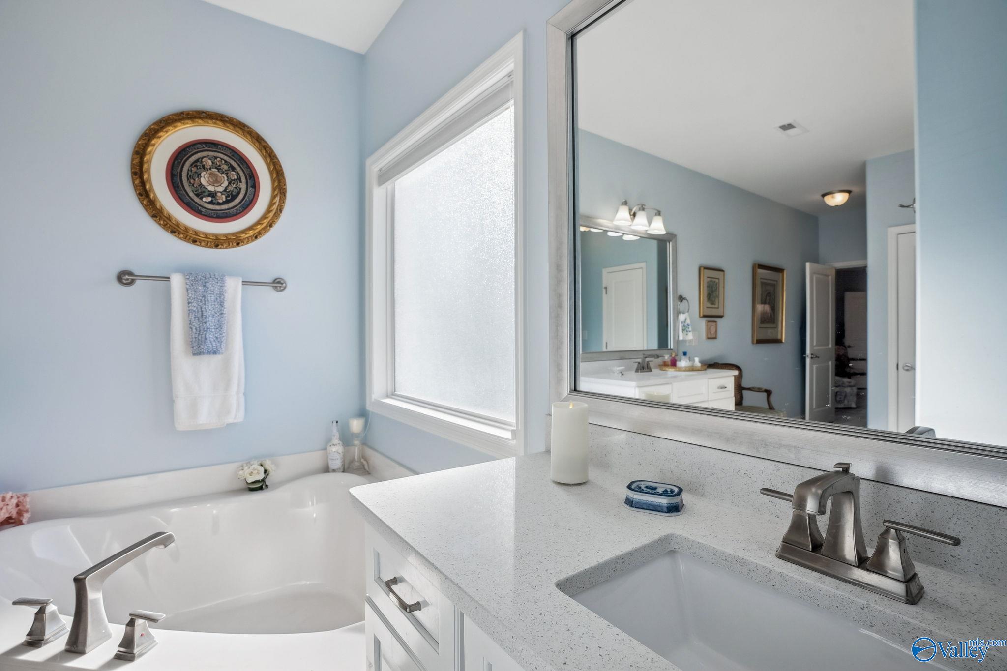 130 Moore Farm Circle NW