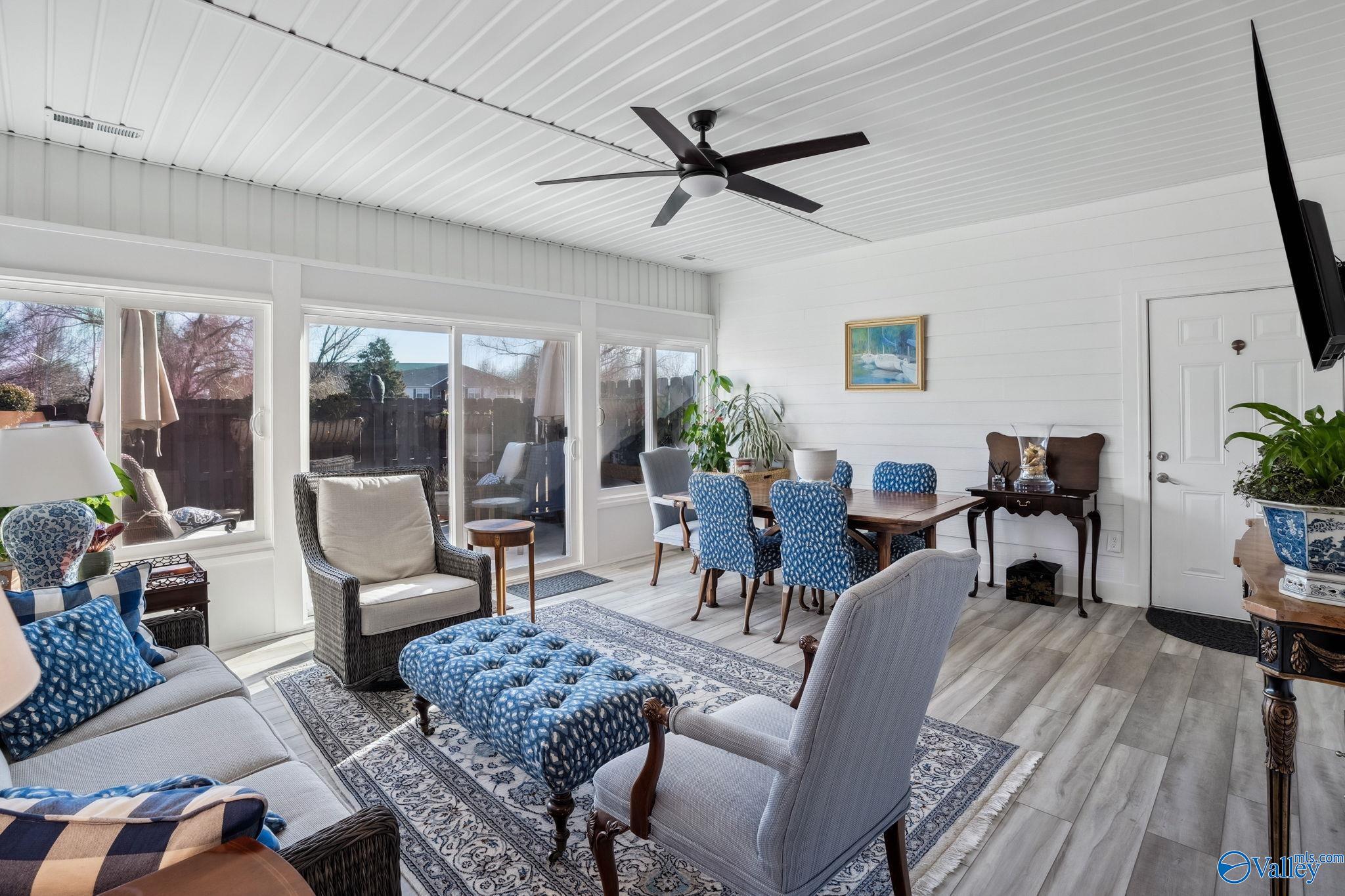 130 Moore Farm Circle NW