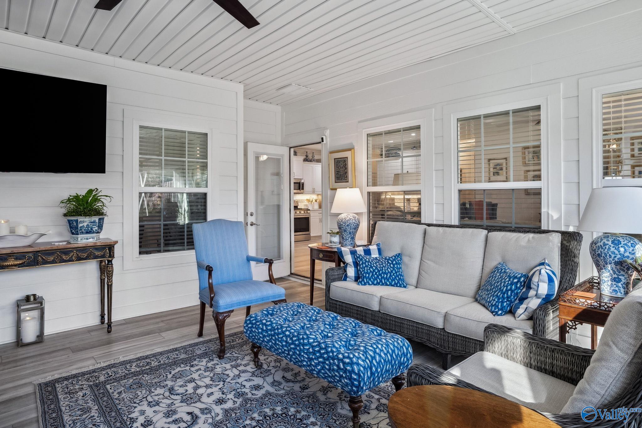 130 Moore Farm Circle NW