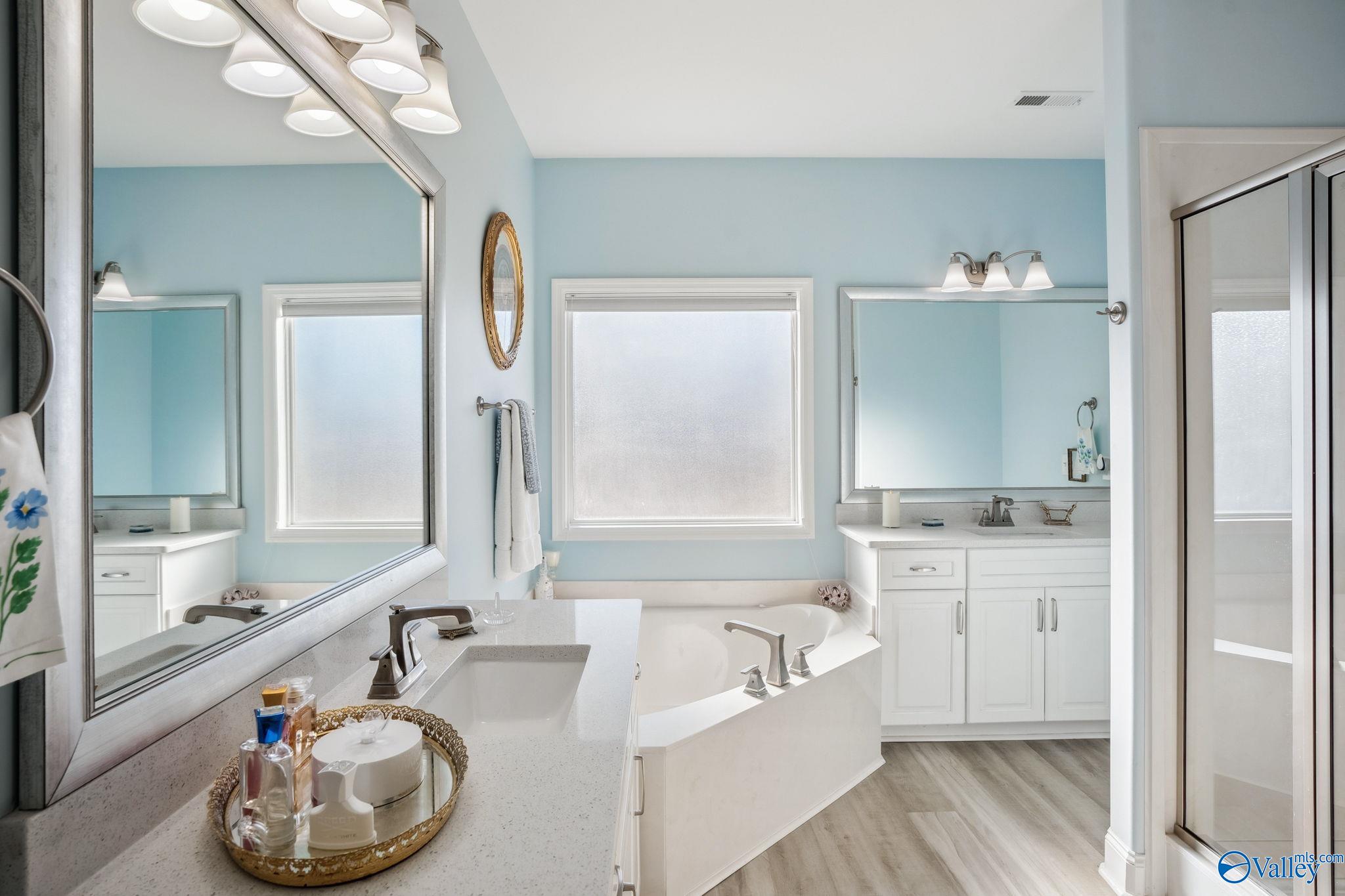 130 Moore Farm Circle NW