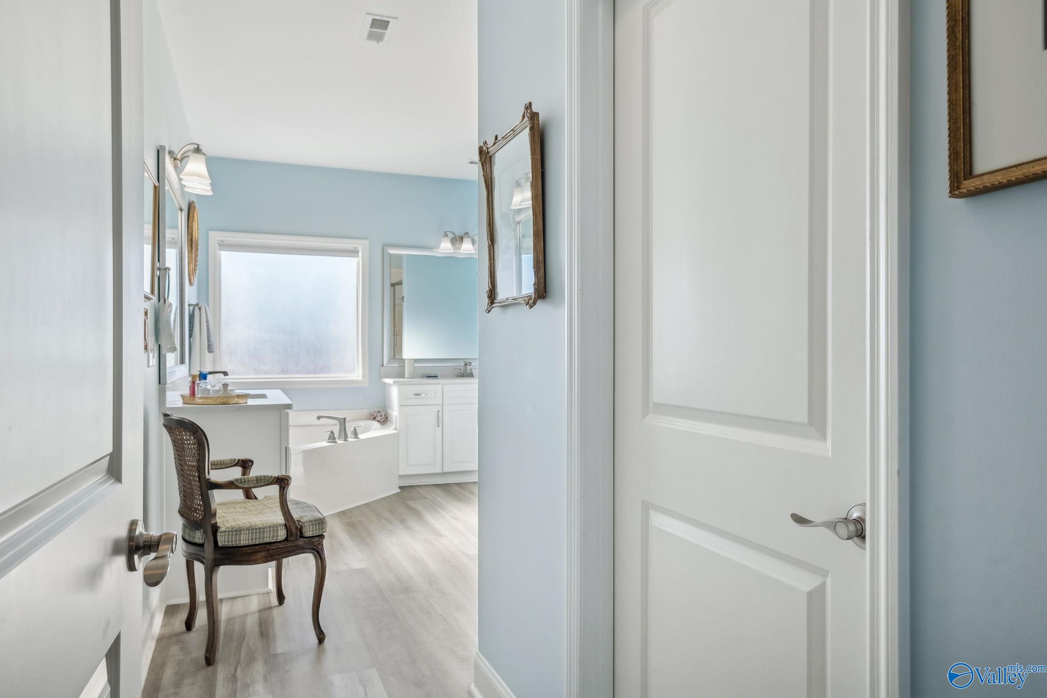 130 Moore Farm Circle NW