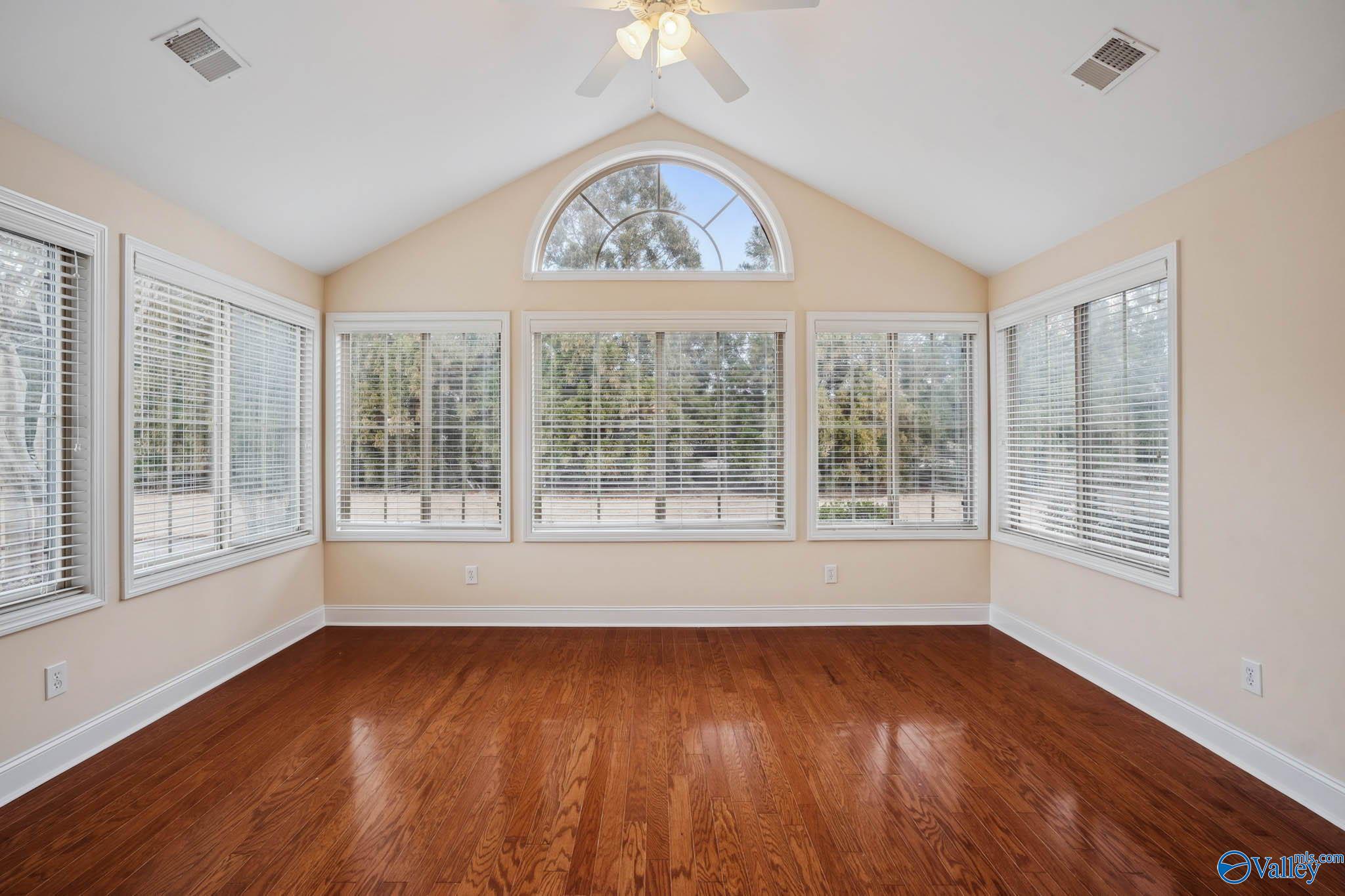 66 Laurel Lane # 602