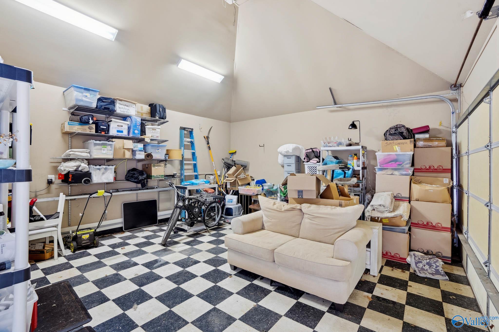 314 Acorn Grove Lane SW