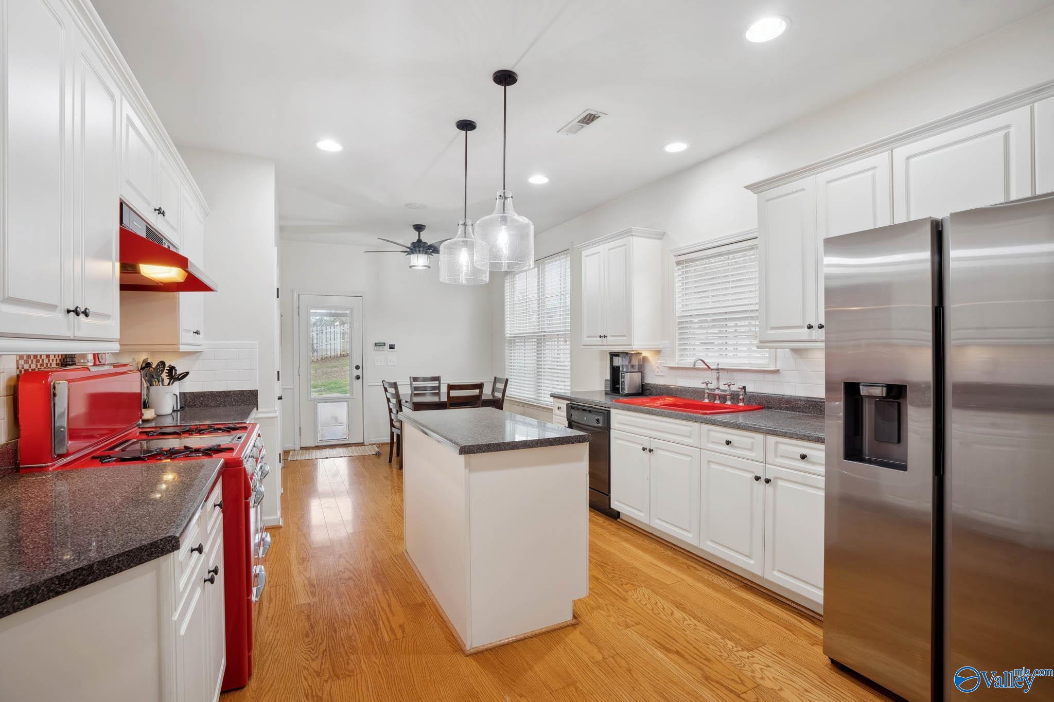 314 Acorn Grove Lane SW