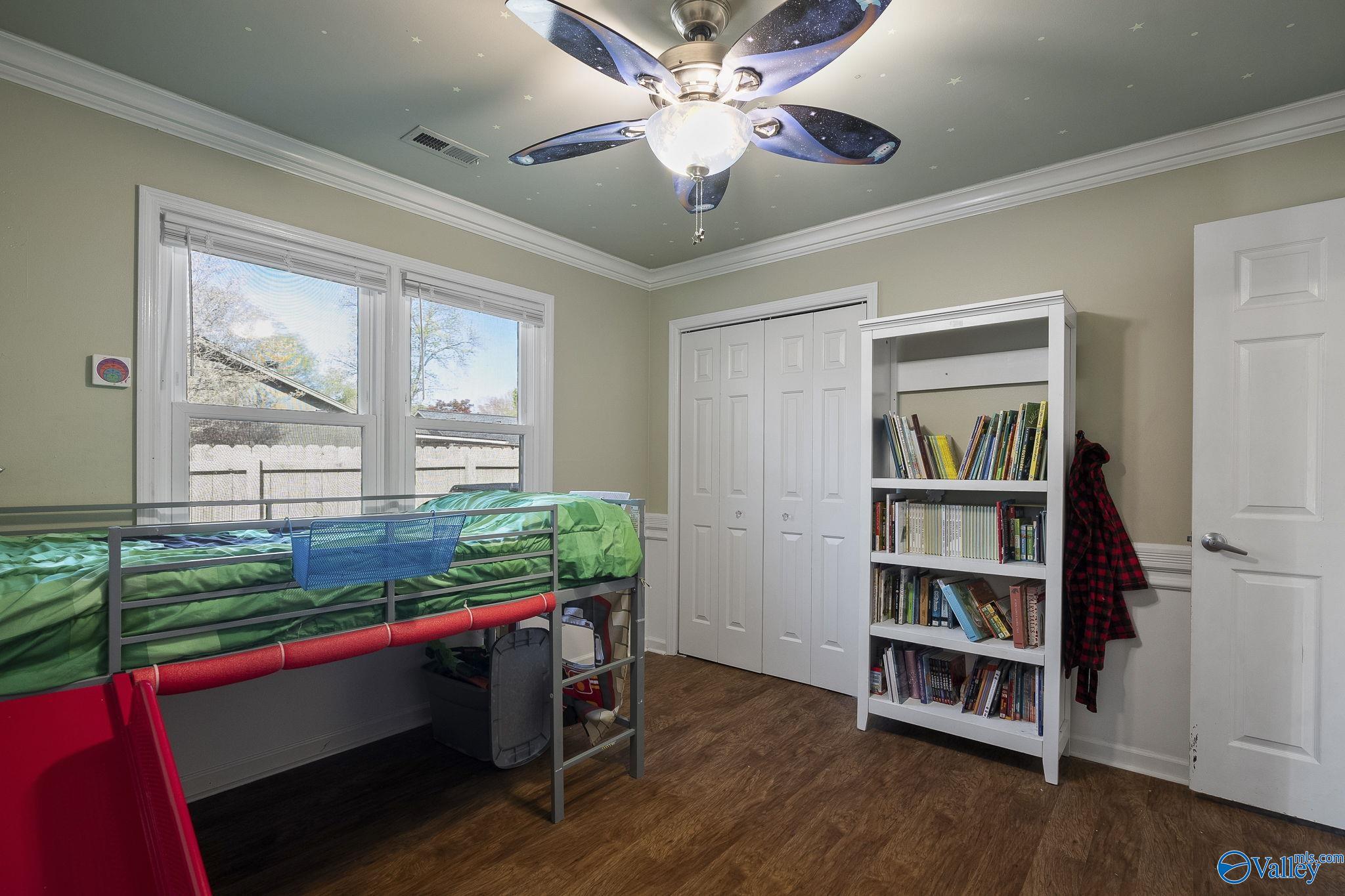 110 Leathertree Lane