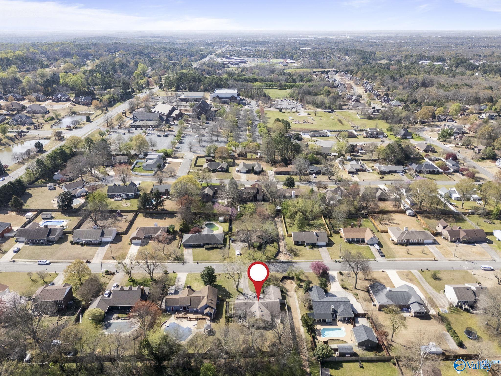 110 Leathertree Lane