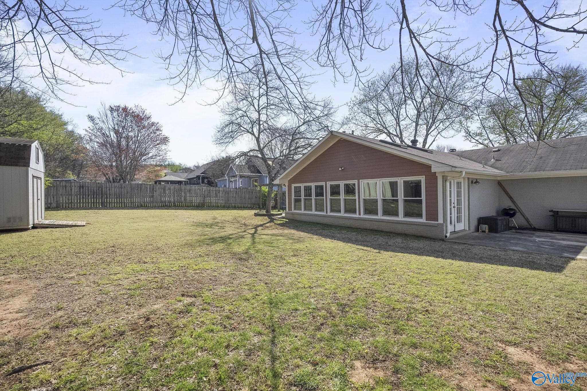 110 Leathertree Lane