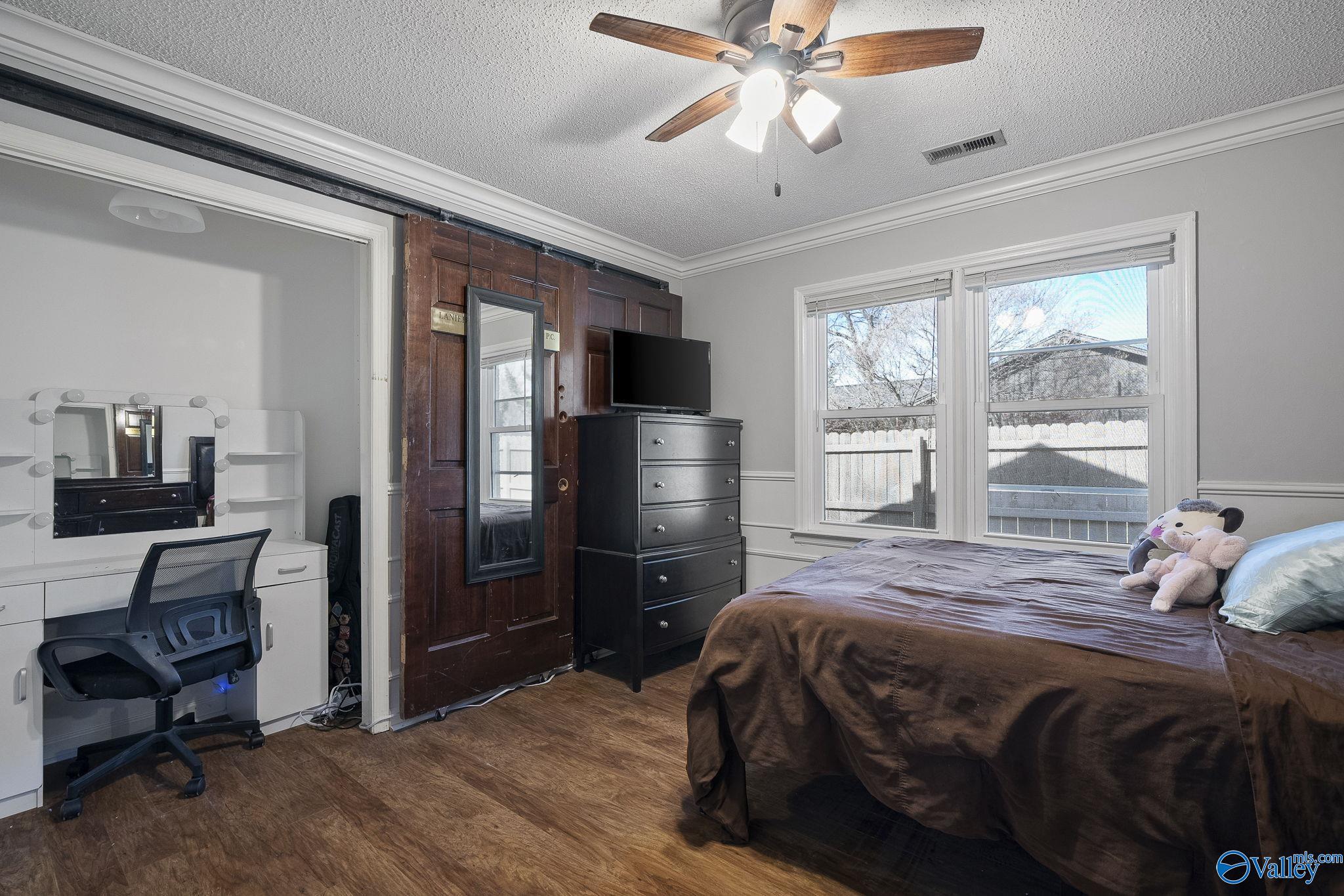 110 Leathertree Lane