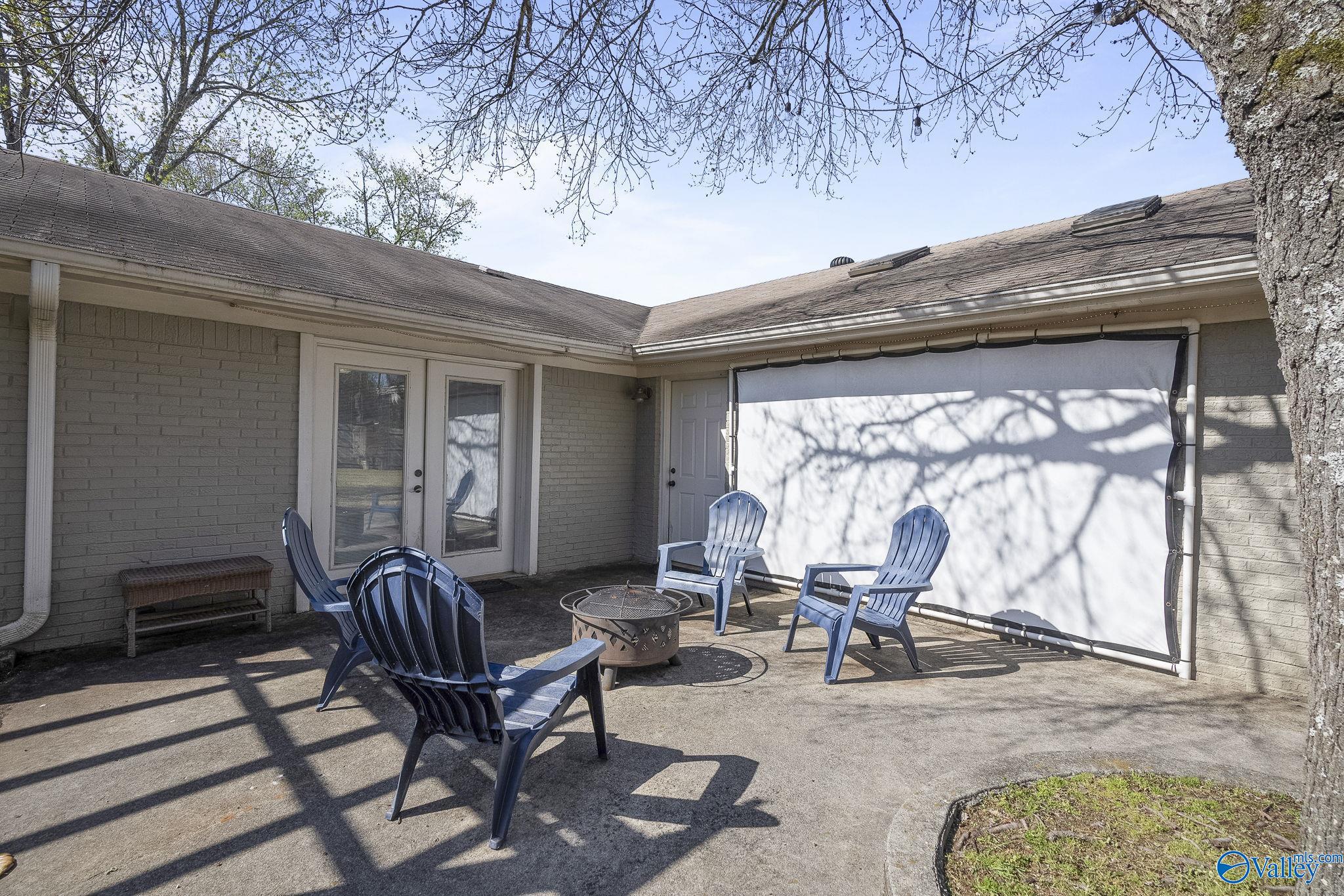 110 Leathertree Lane