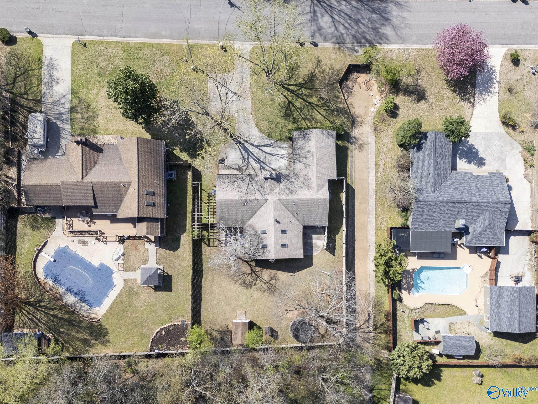 110 Leathertree Lane