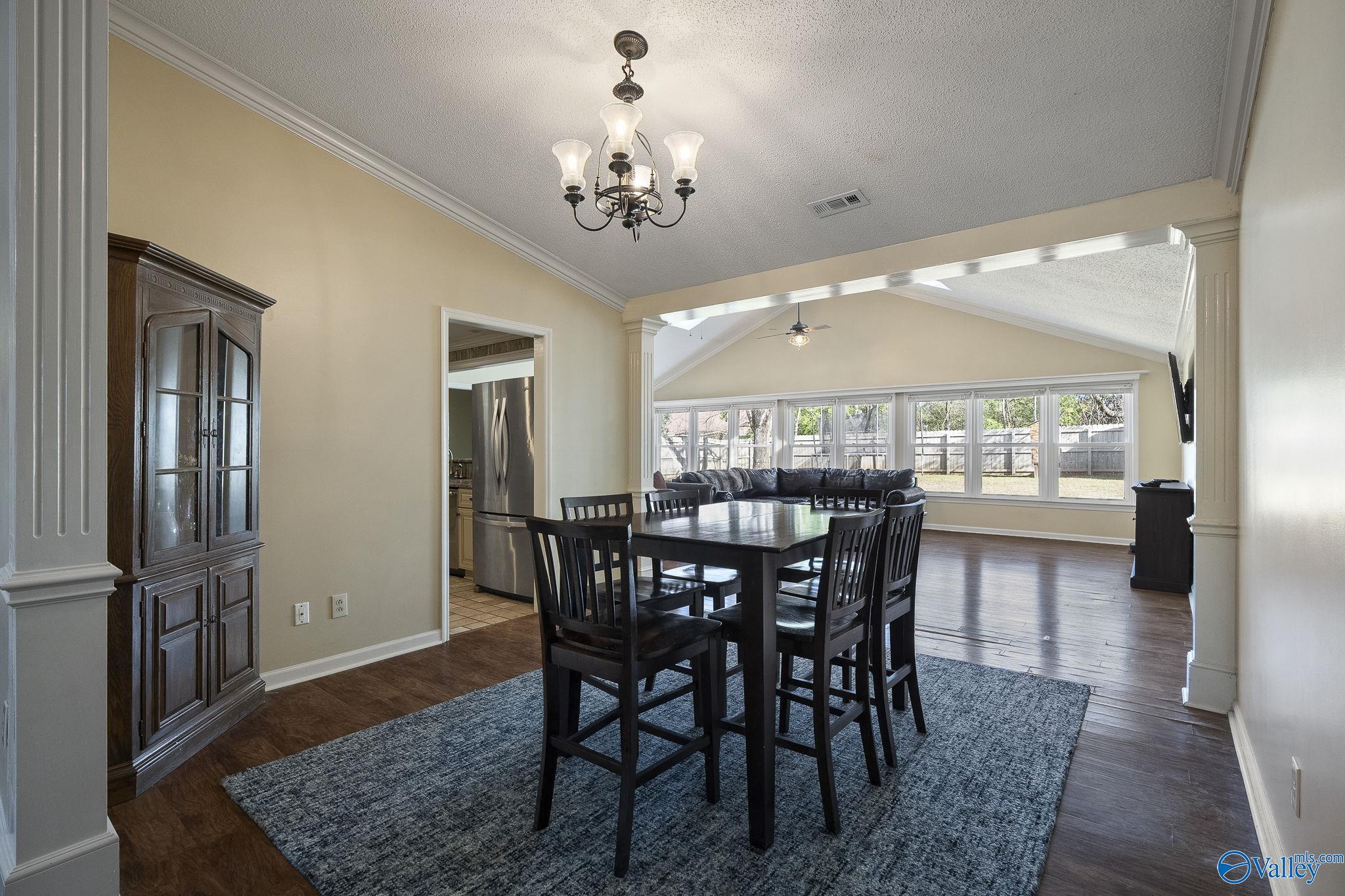 110 Leathertree Lane