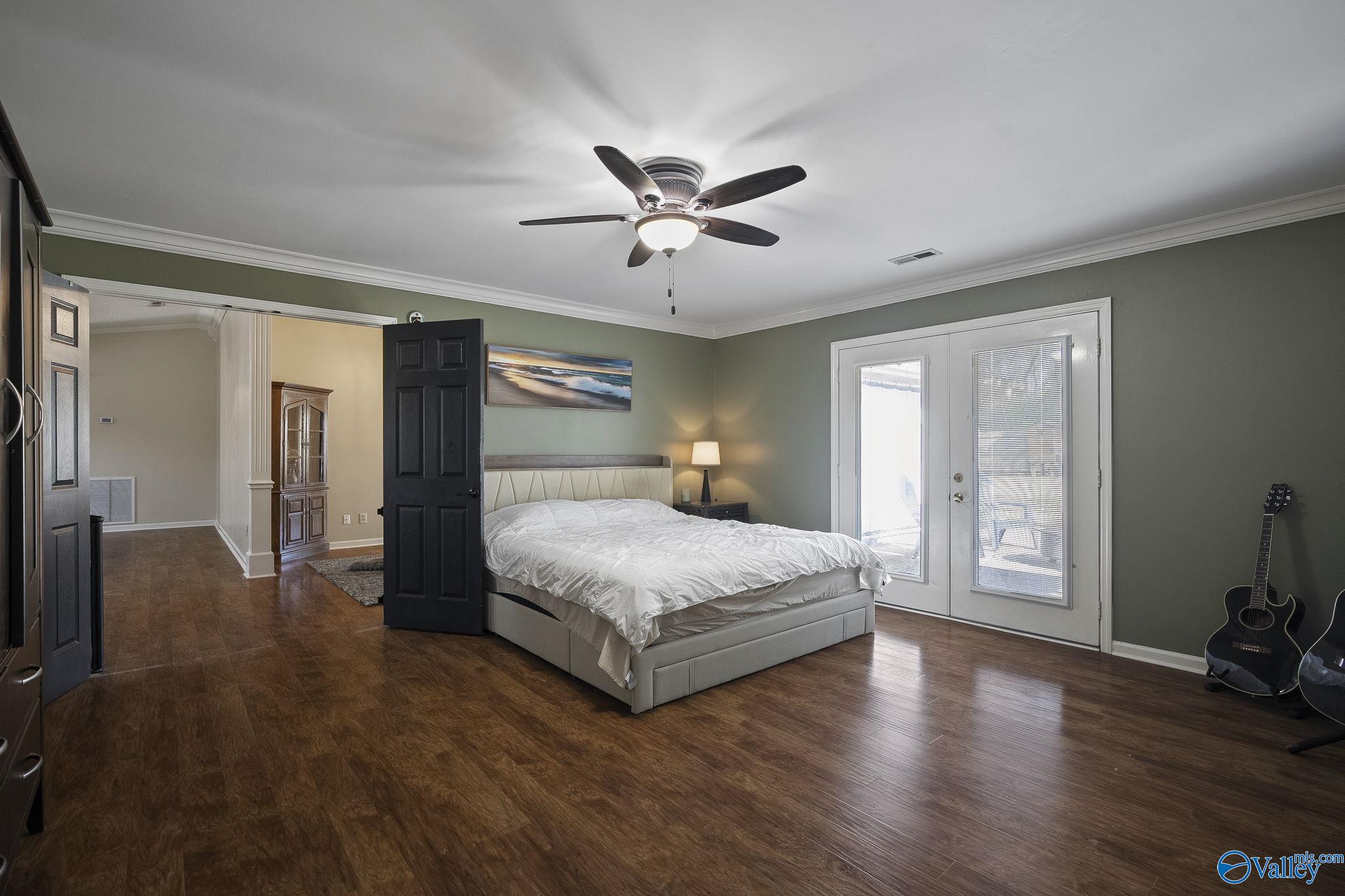 110 Leathertree Lane