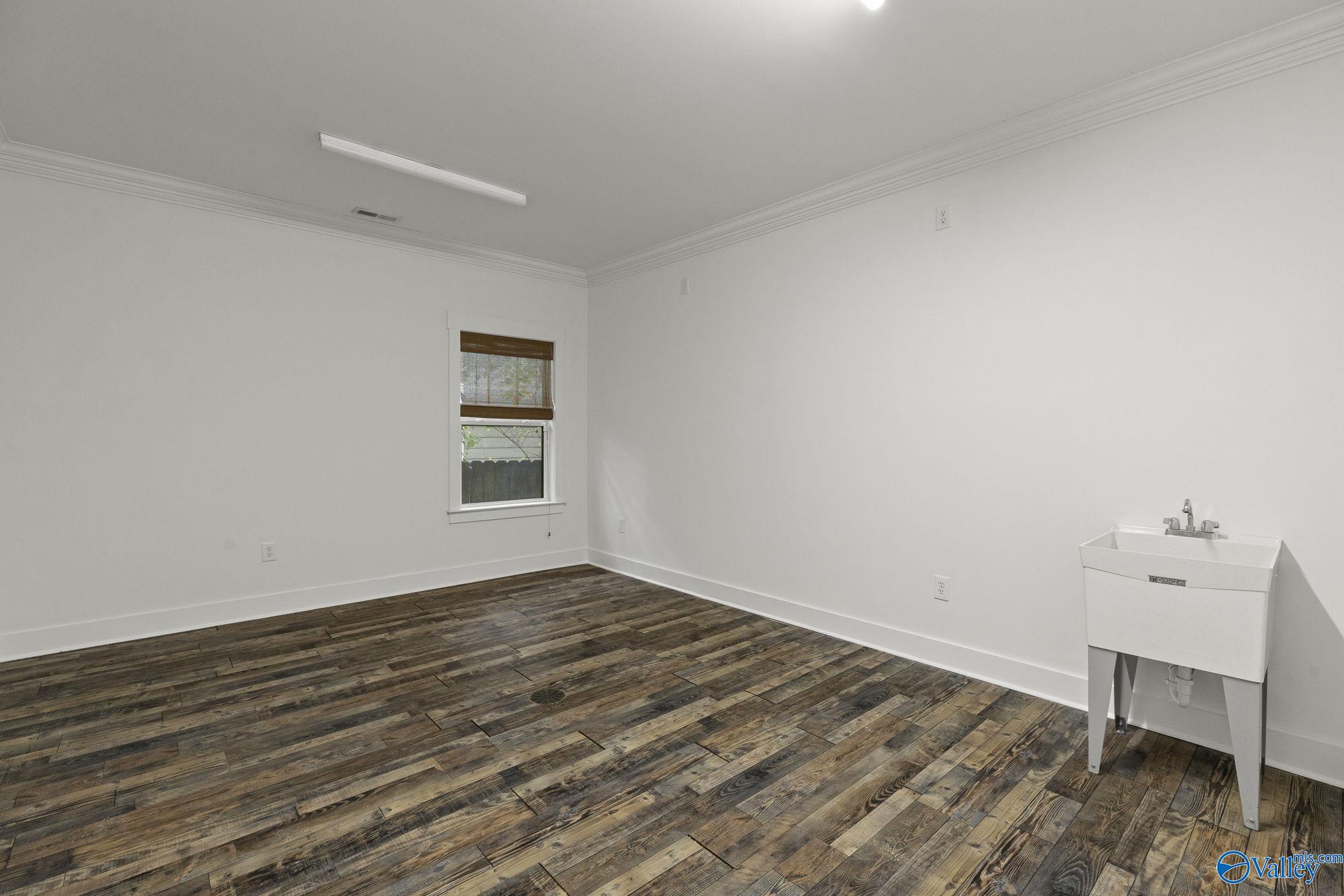 505 Oshaughnessy Avenue