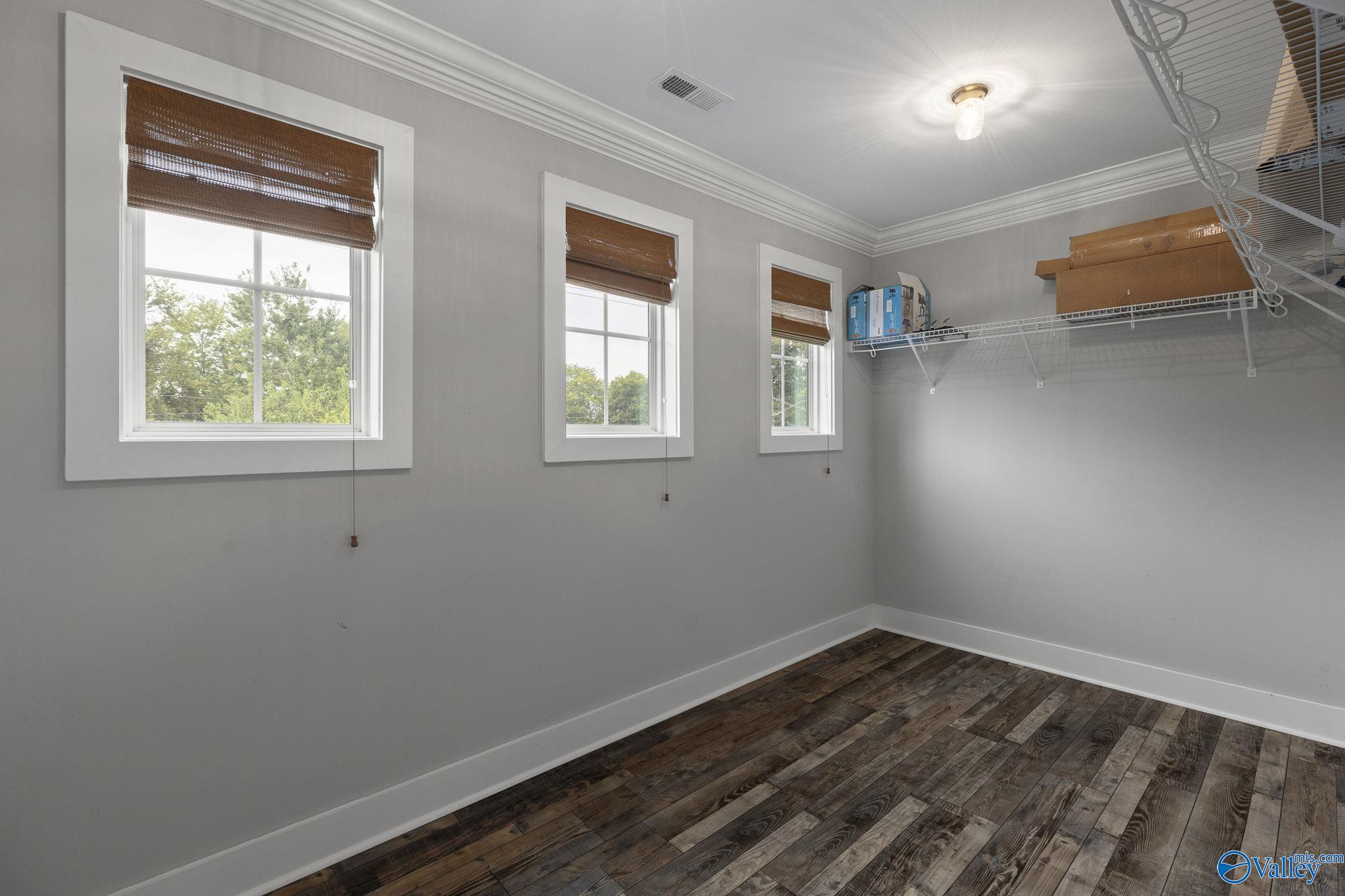 505 Oshaughnessy Avenue