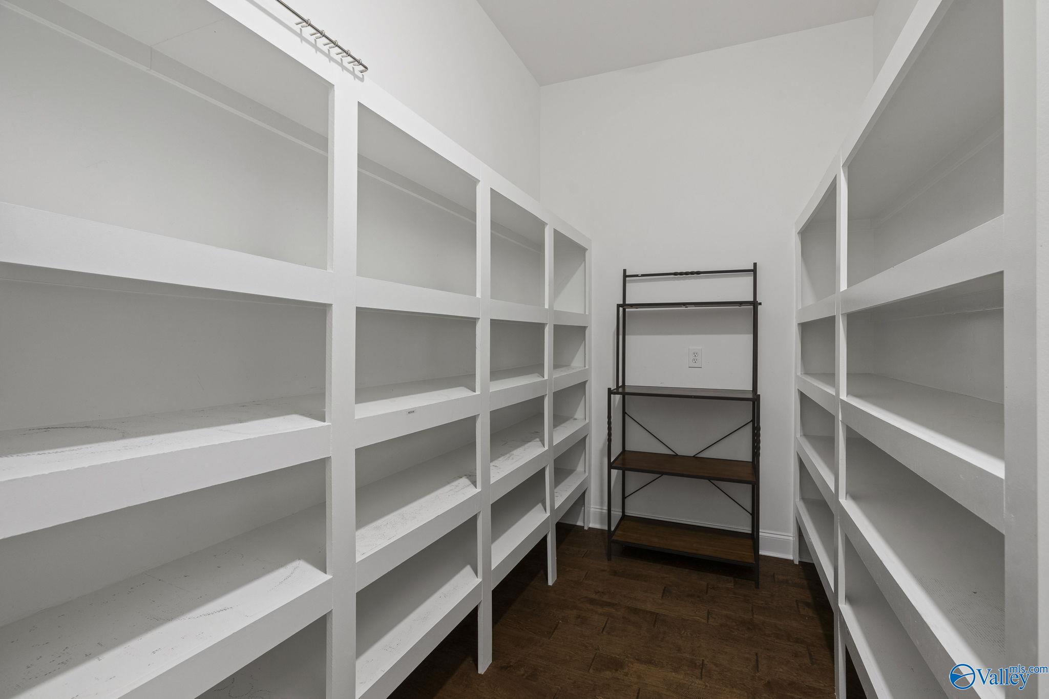 11 SE Braewick Place